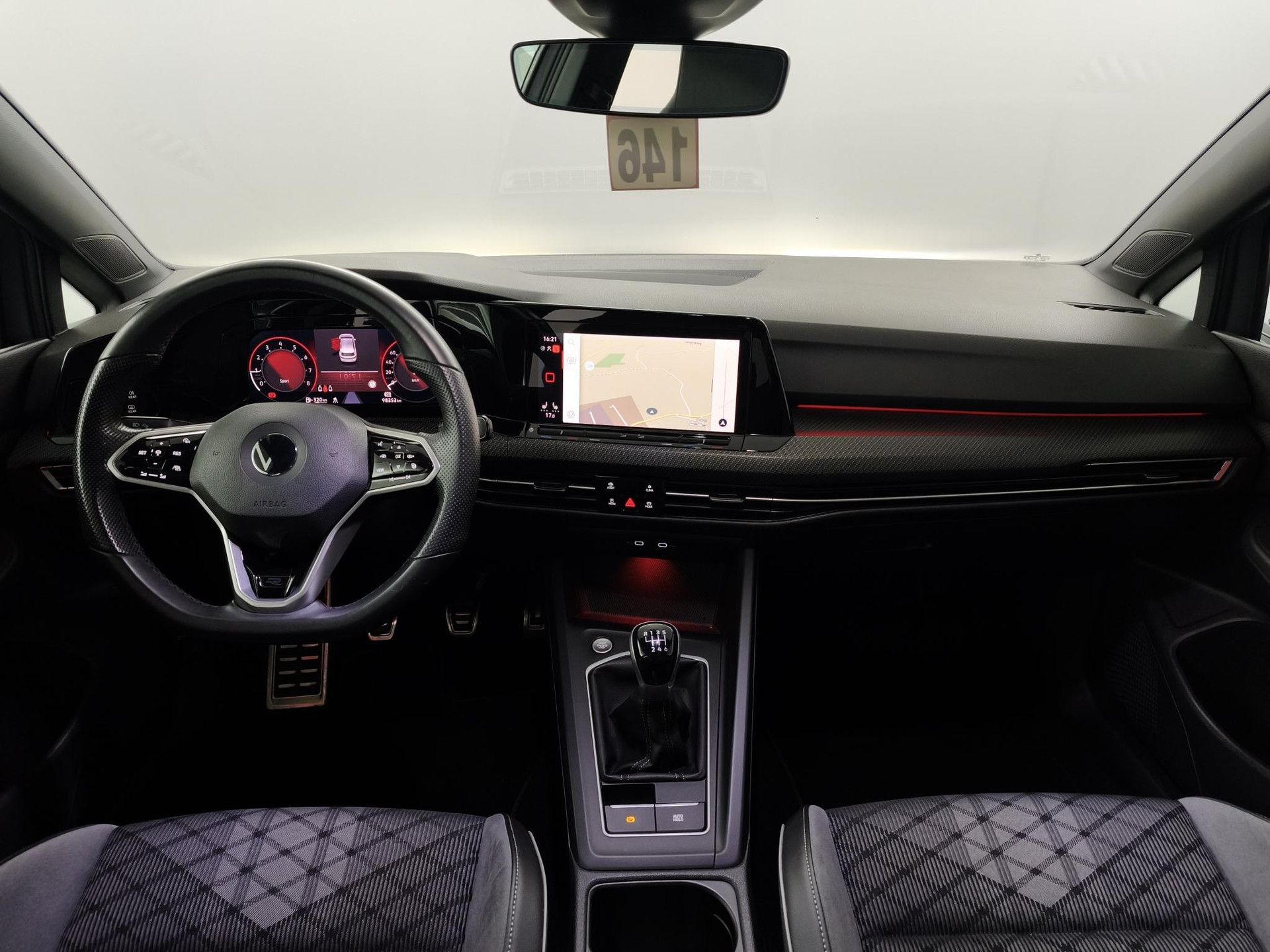 Volkswagen Golf met kenteken P-531-LZ – interieur