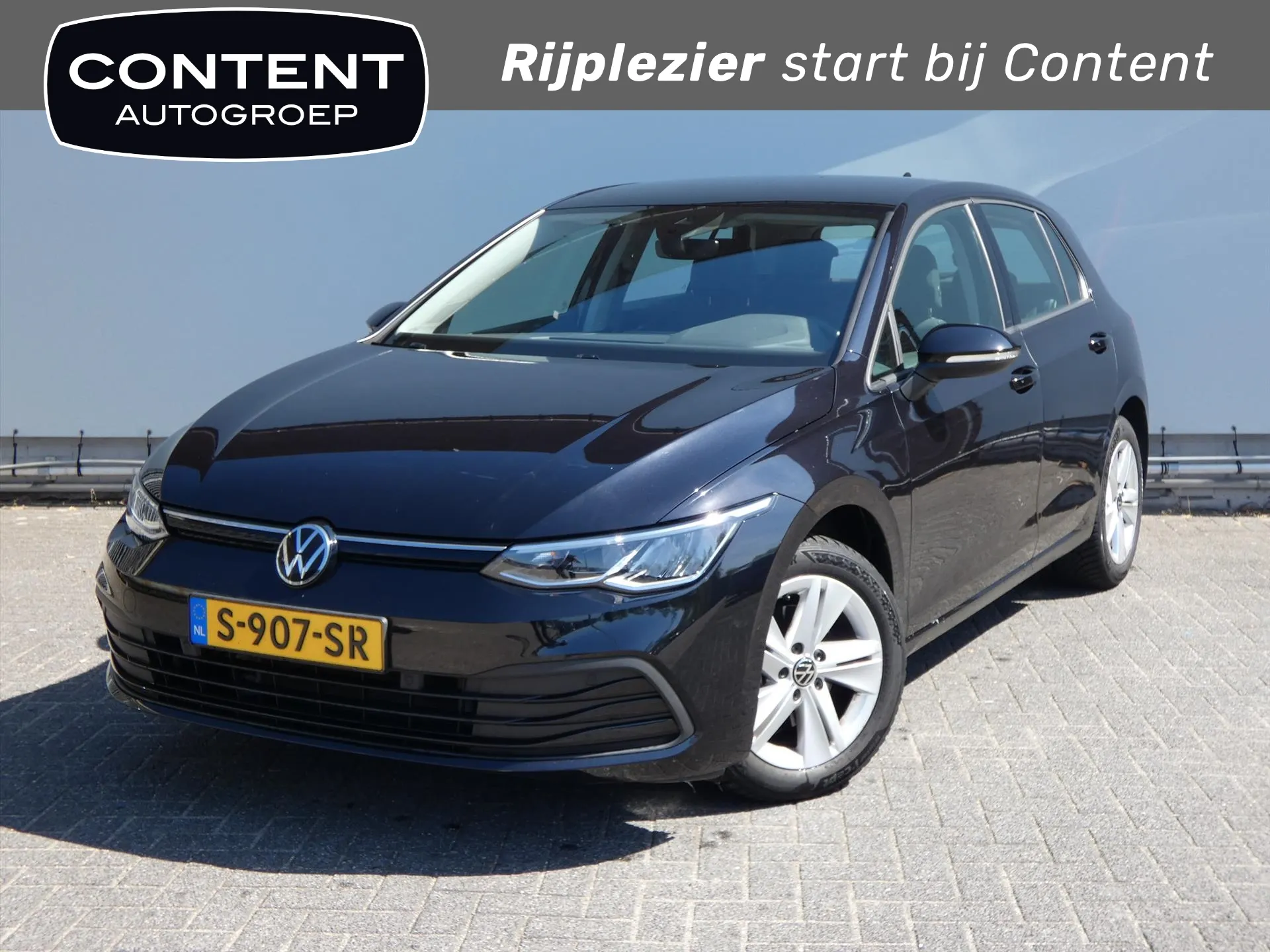 Volkswagen Golf met kenteken S-907-SR – vooraanzicht