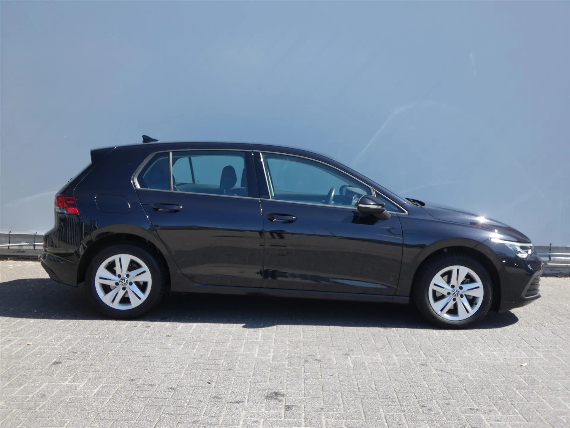 Volkswagen Golf met kenteken S-907-SR – dashboard