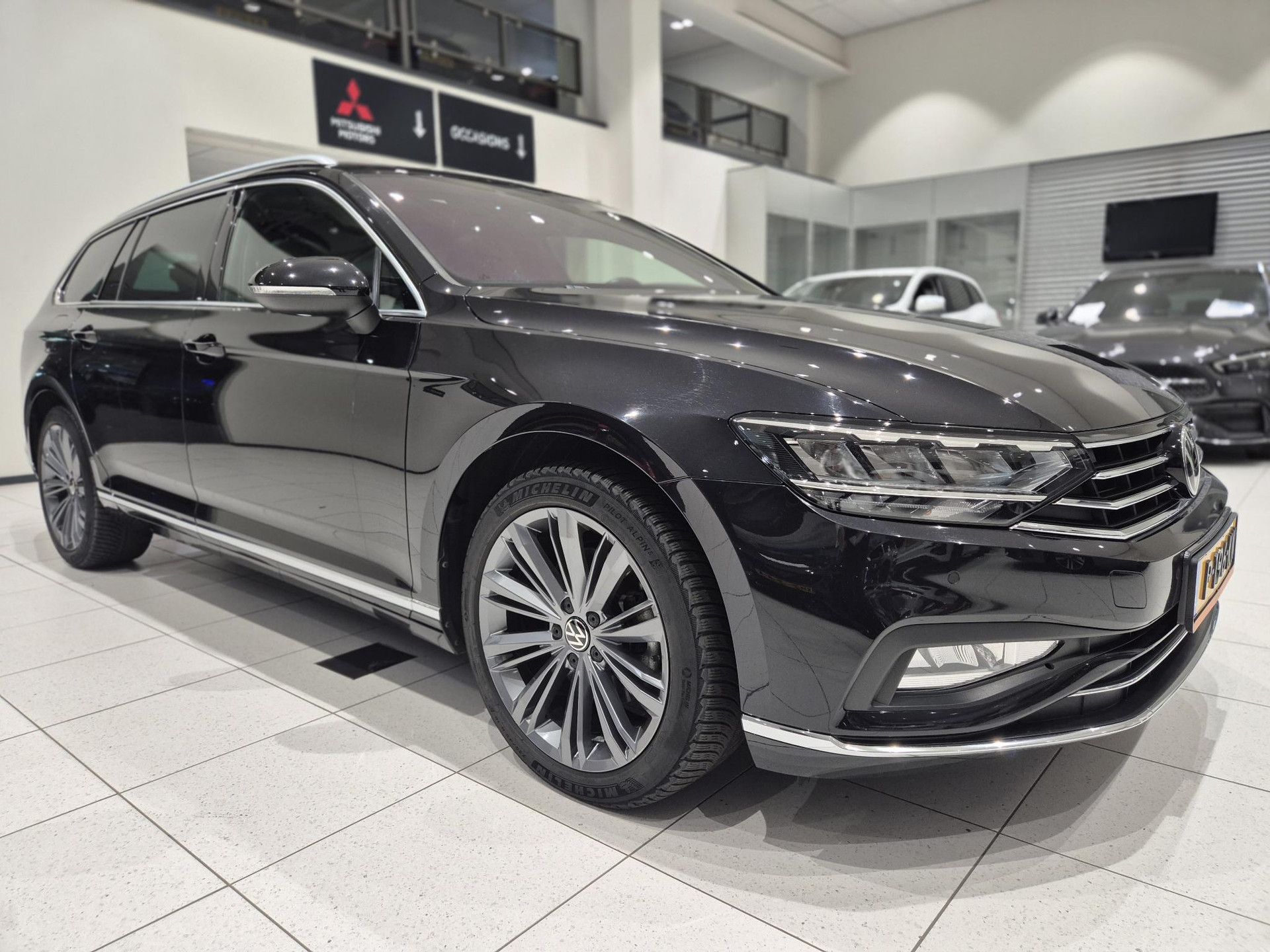 Volkswagen Passat met kenteken P-196-KN – detailfoto