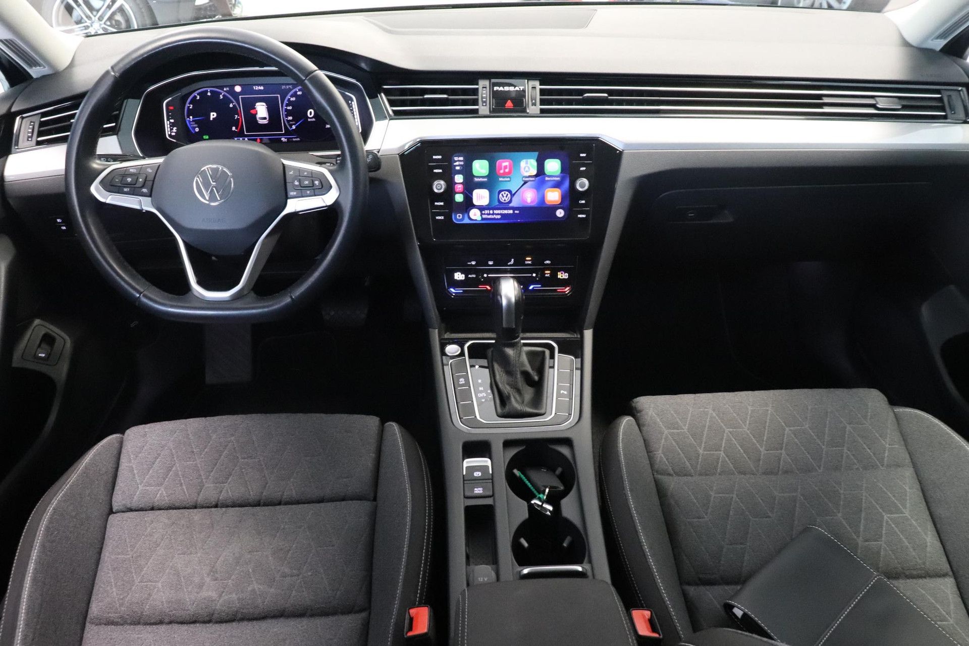 Volkswagen Passat met kenteken S-530-SH – interieur