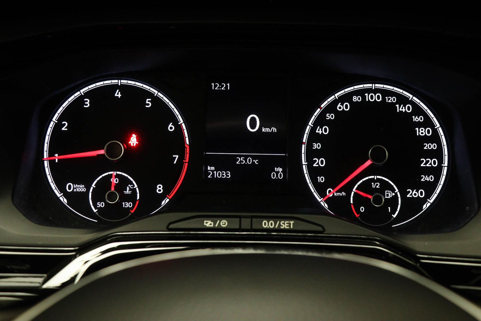 Volkswagen Polo met kenteken SH-334-L – dashboard