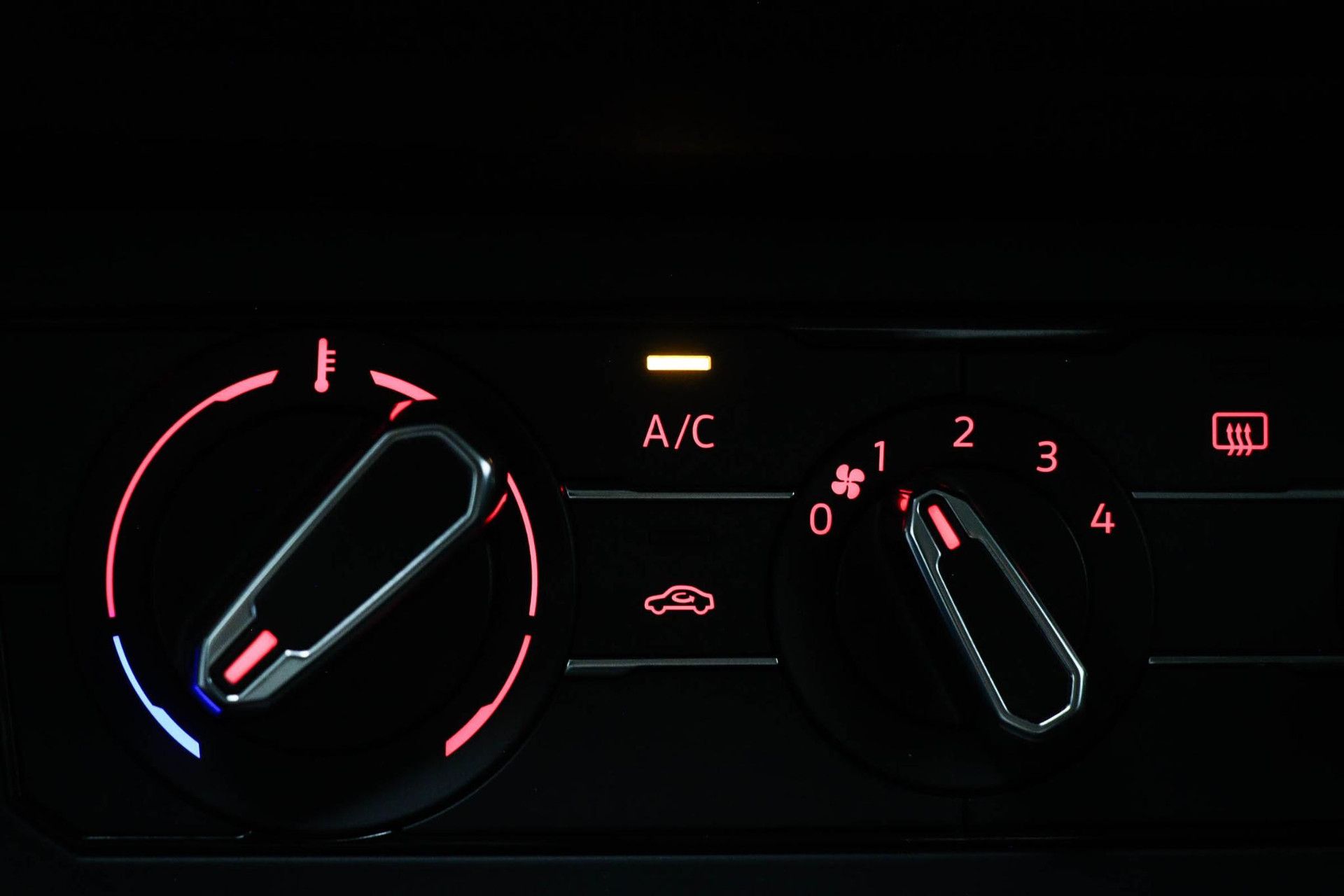 Volkswagen Polo met kenteken SH-334-L – detailfoto