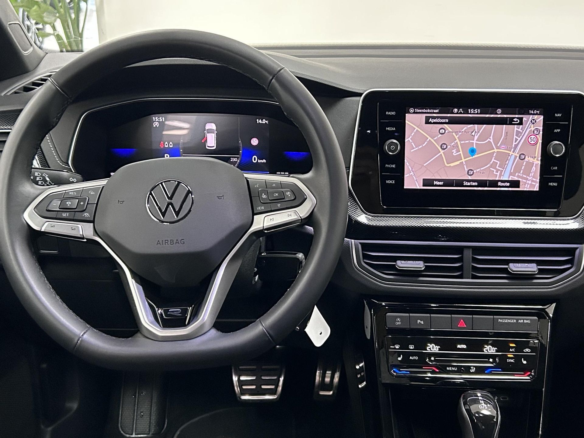 Volkswagen T-Cross met kenteken KBP-22-S – interieur
