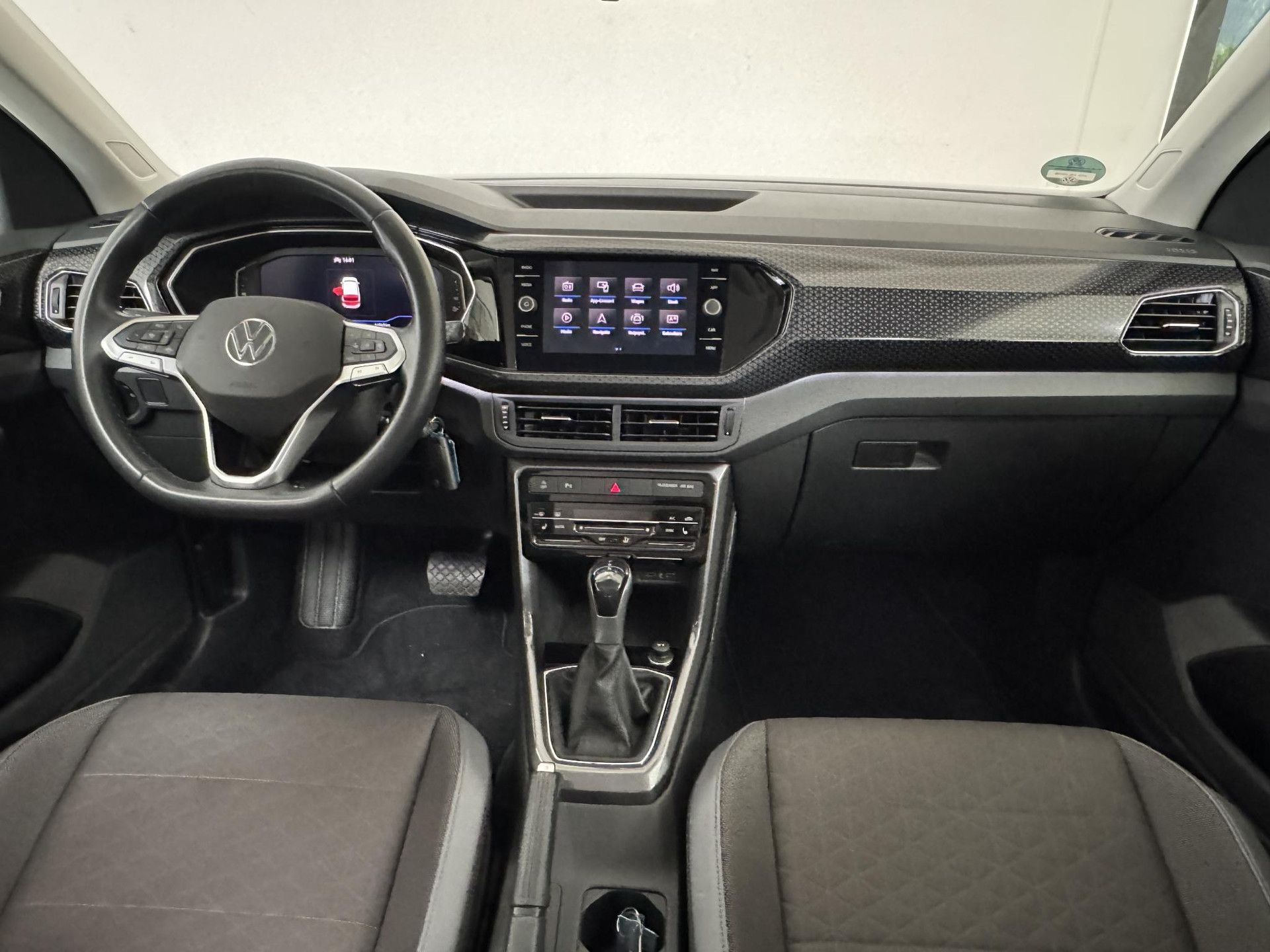 Volkswagen T-Cross met kenteken KHJ-08-F – interieur