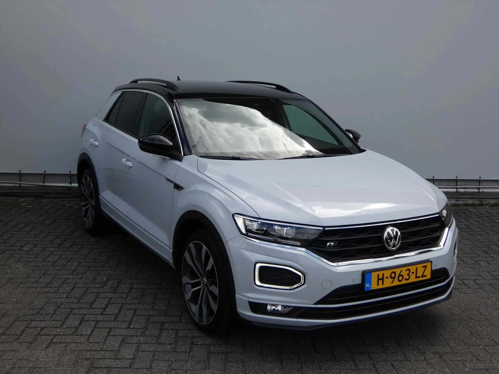 Volkswagen T-Roc met kenteken H-963-LZ – interieur