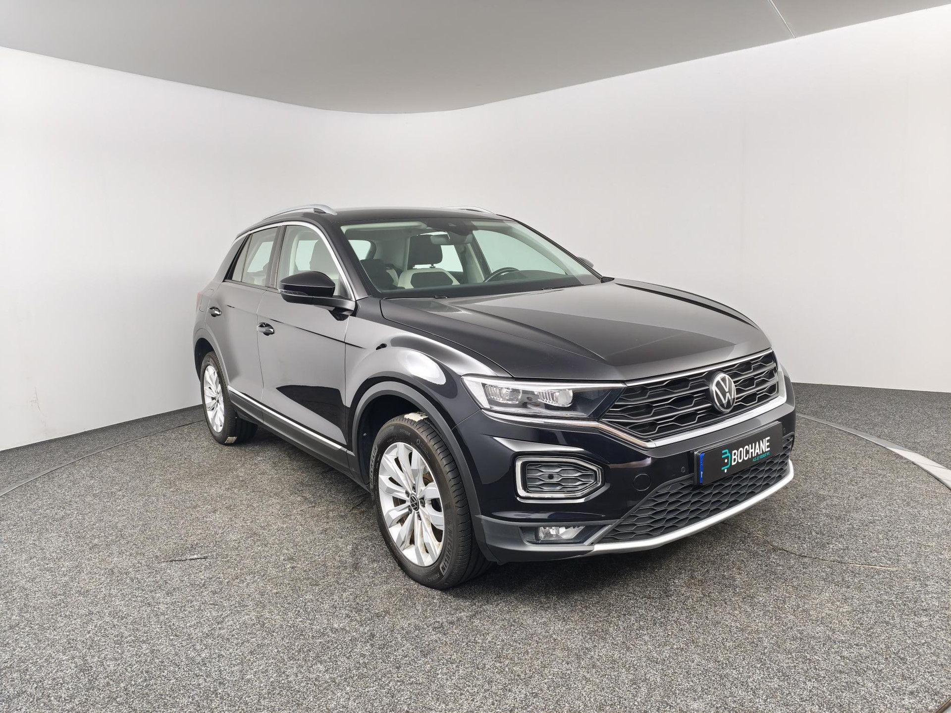 Volkswagen T-Roc met kenteken KKZ-40-P – detailfoto