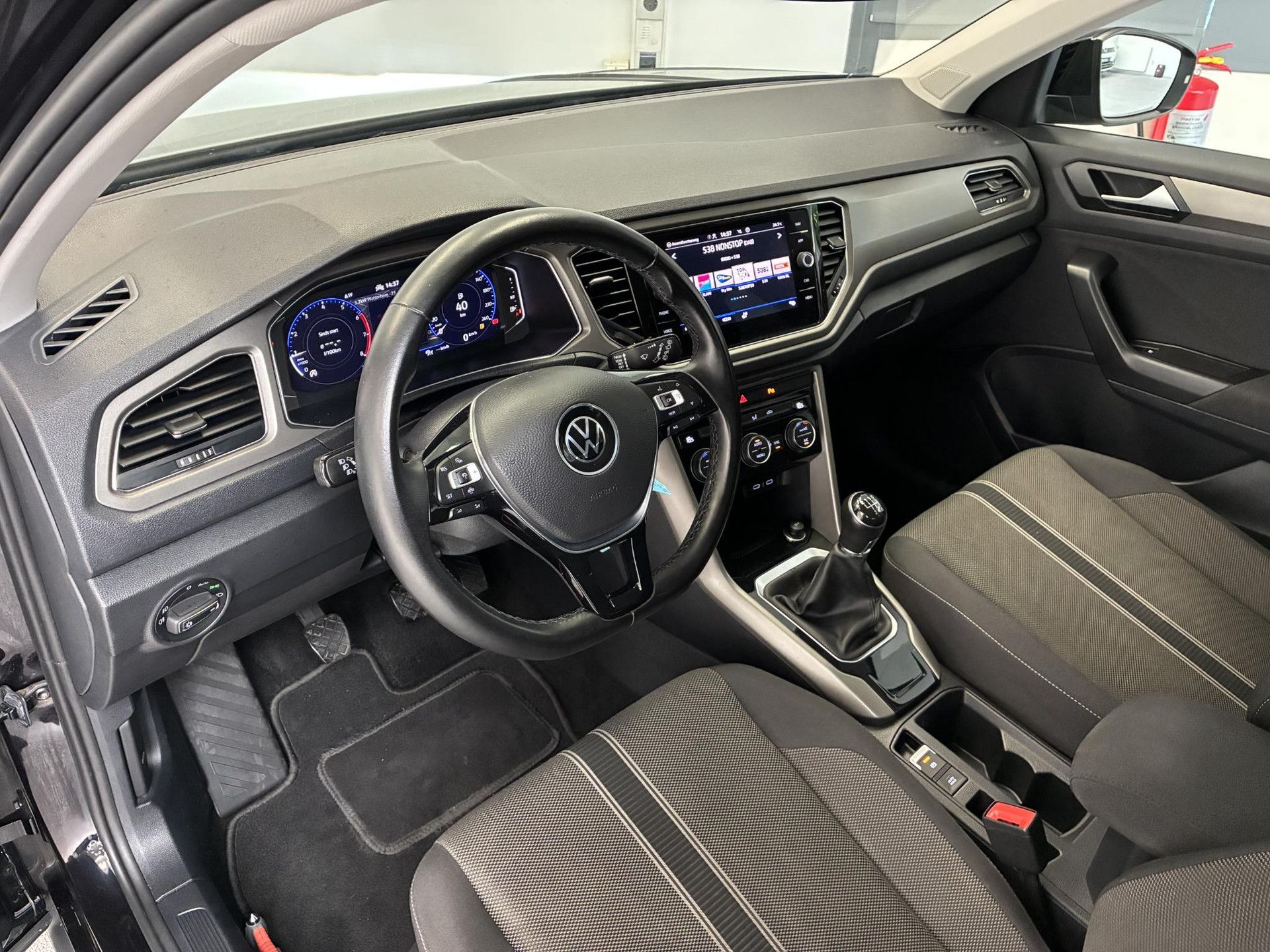 Volkswagen T-Roc met kenteken N-286-TD – dashboard