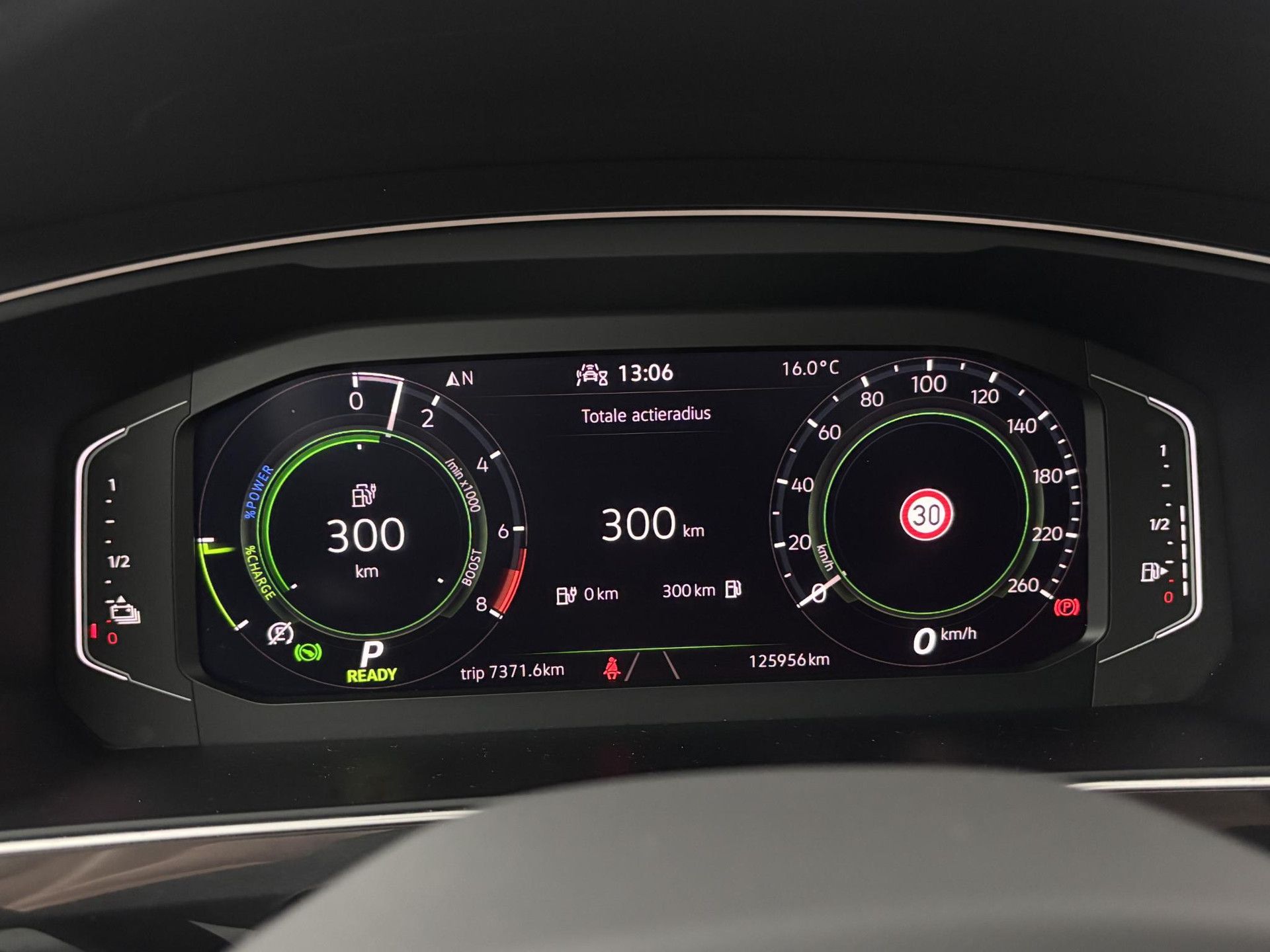 Volkswagen Tiguan met kenteken KJL-59-L – dashboard