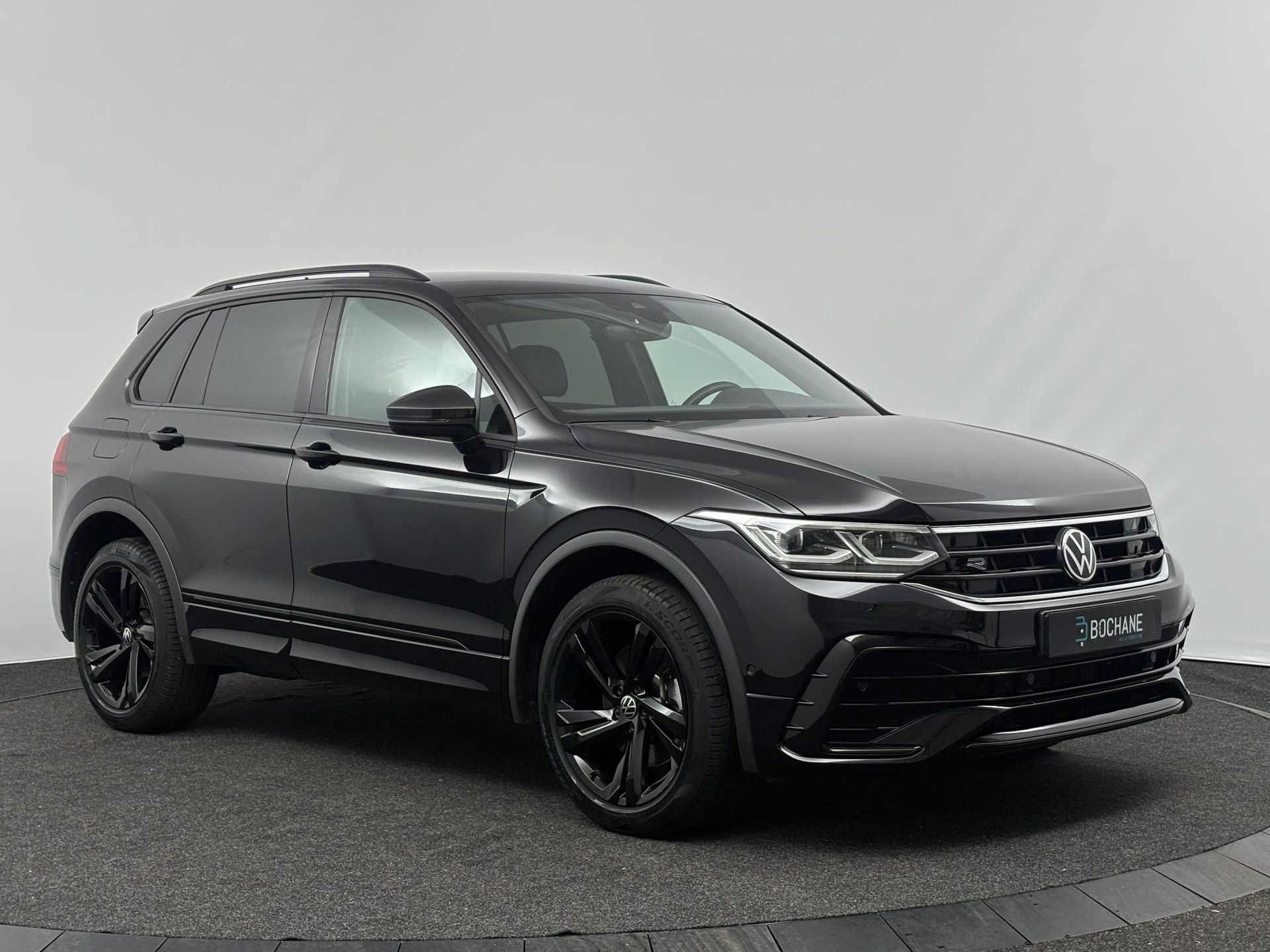 Volkswagen Tiguan met kenteken KJL-59-L – detailfoto