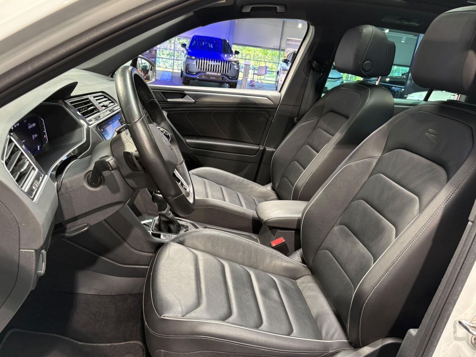 Volkswagen Tiguan met kenteken KKZ-75-H – detailfoto