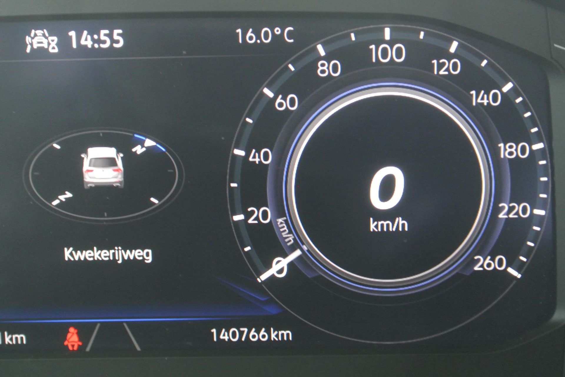 Volkswagen Tiguan met kenteken P-612-HJ – detailfoto