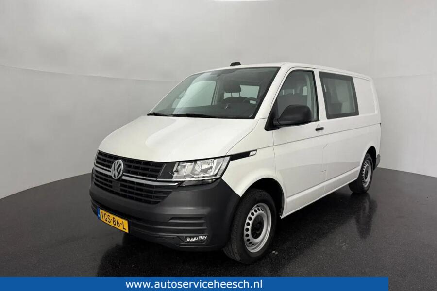 Volkswagen Transporter met kenteken VGS-86-L – vooraanzicht