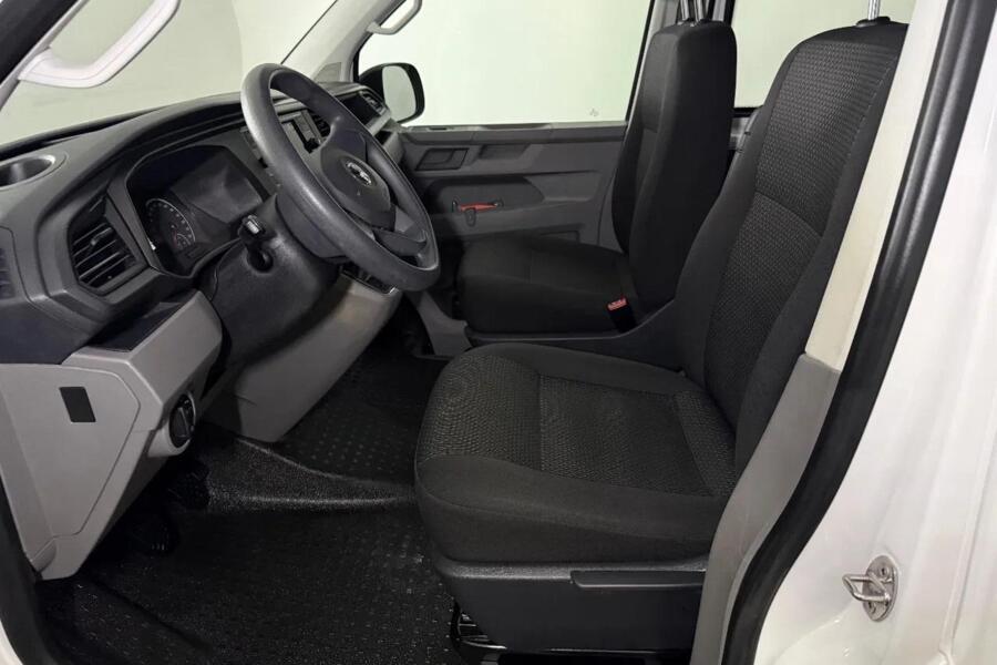 Volkswagen Transporter met kenteken VGS-86-L – achteraanzicht