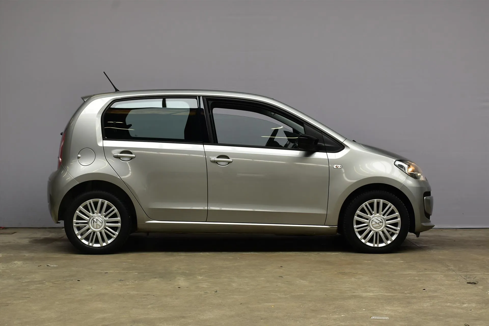 Volkswagen up! met kenteken 3-XJJ-15 – dashboard