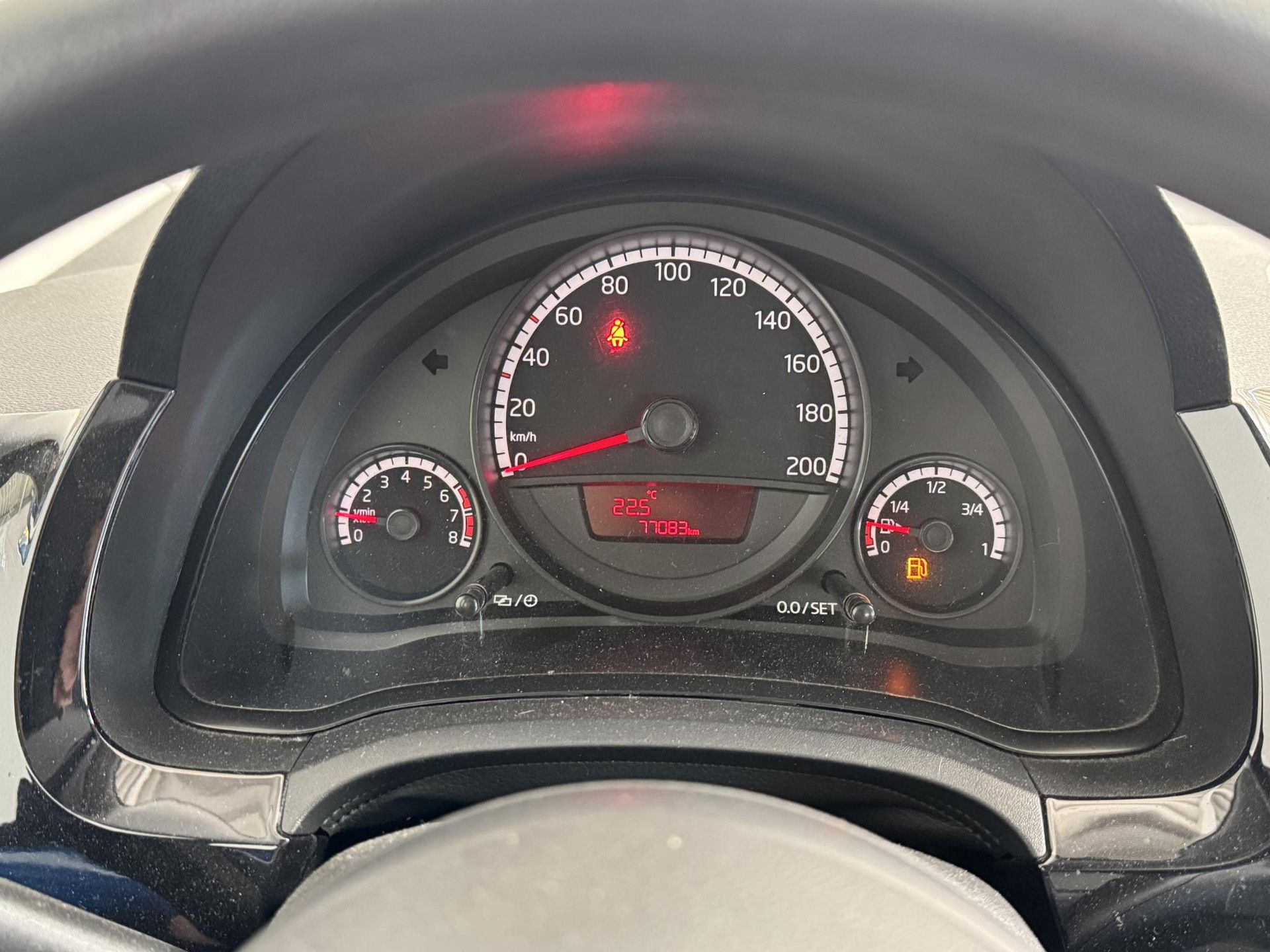 Volkswagen up! met kenteken GX-542-D – dashboard