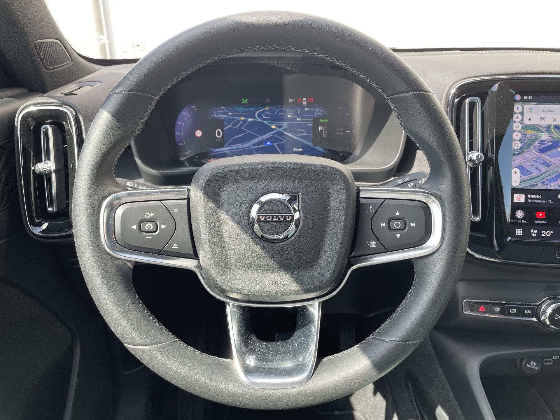 Volvo C40 met kenteken S-160-KS – interieur