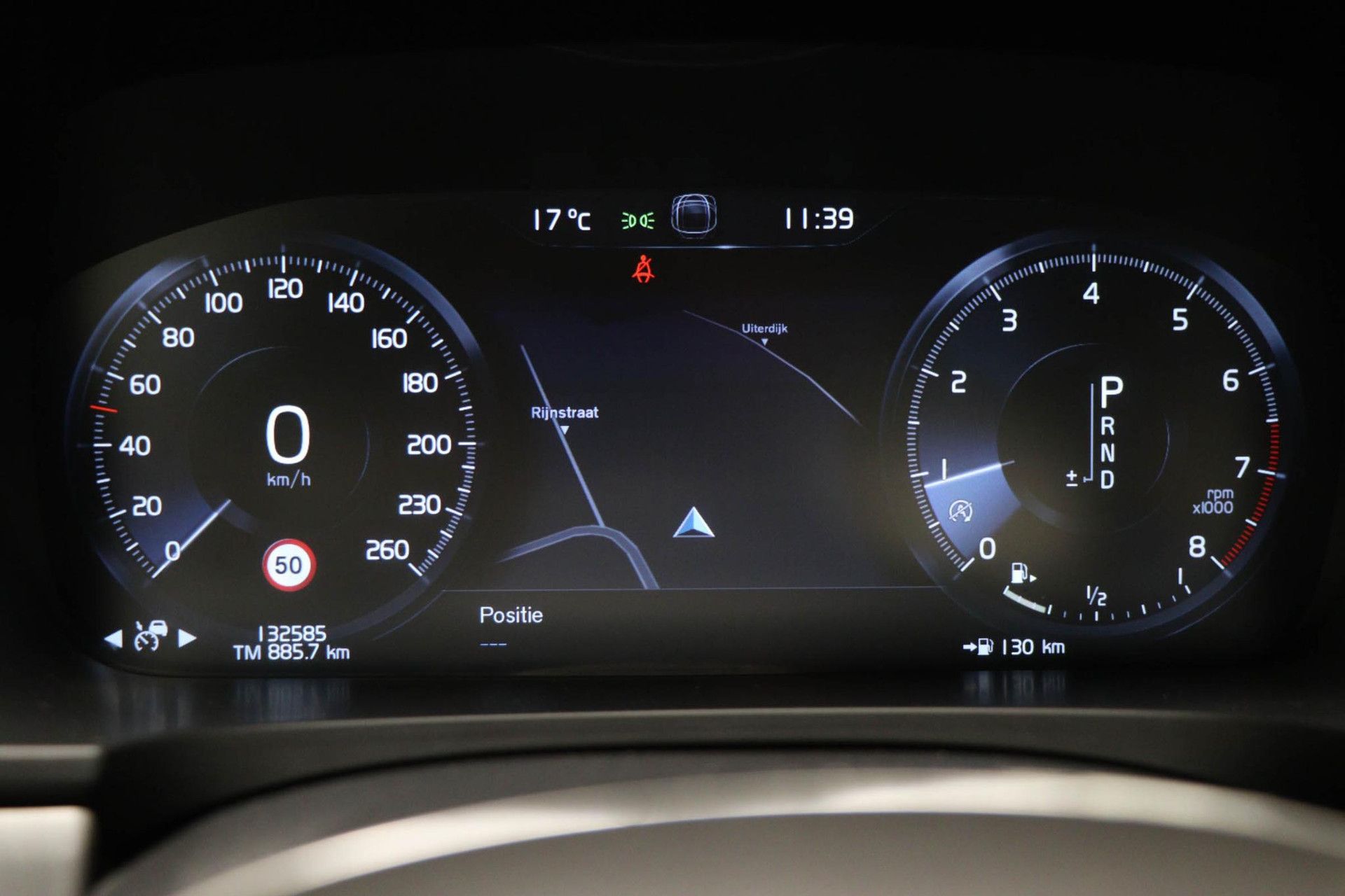 Volvo S90 met kenteken RV-796-D – dashboard