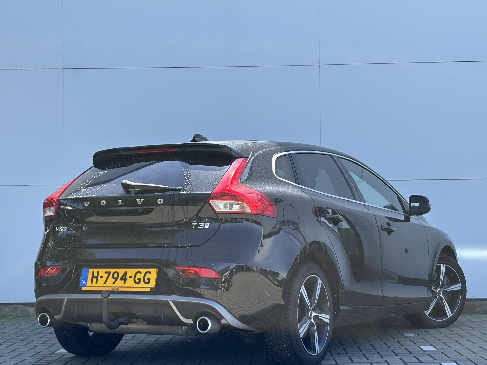 Volvo V40 met kenteken H-794-GG – achteraanzicht