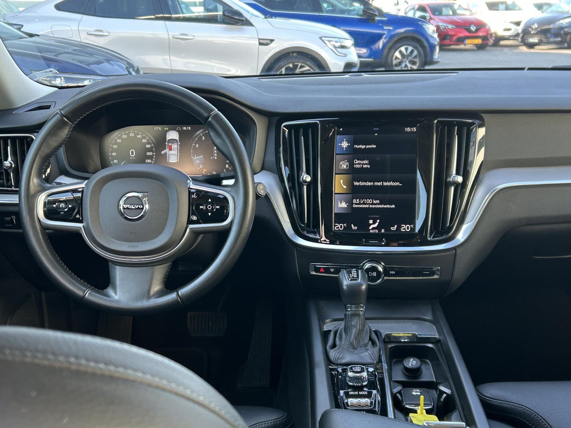 Volvo V60 met kenteken G-157-KT – interieur