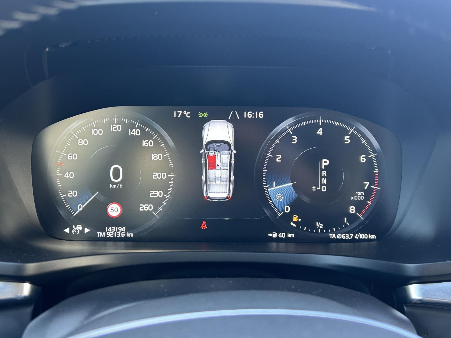 Volvo V60 met kenteken G-157-KT – dashboard