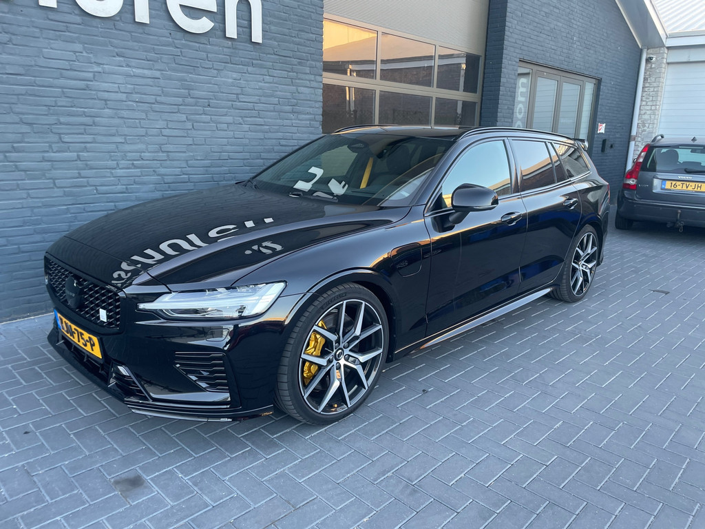 Volvo V60 met kenteken KJN-75-P – detailfoto