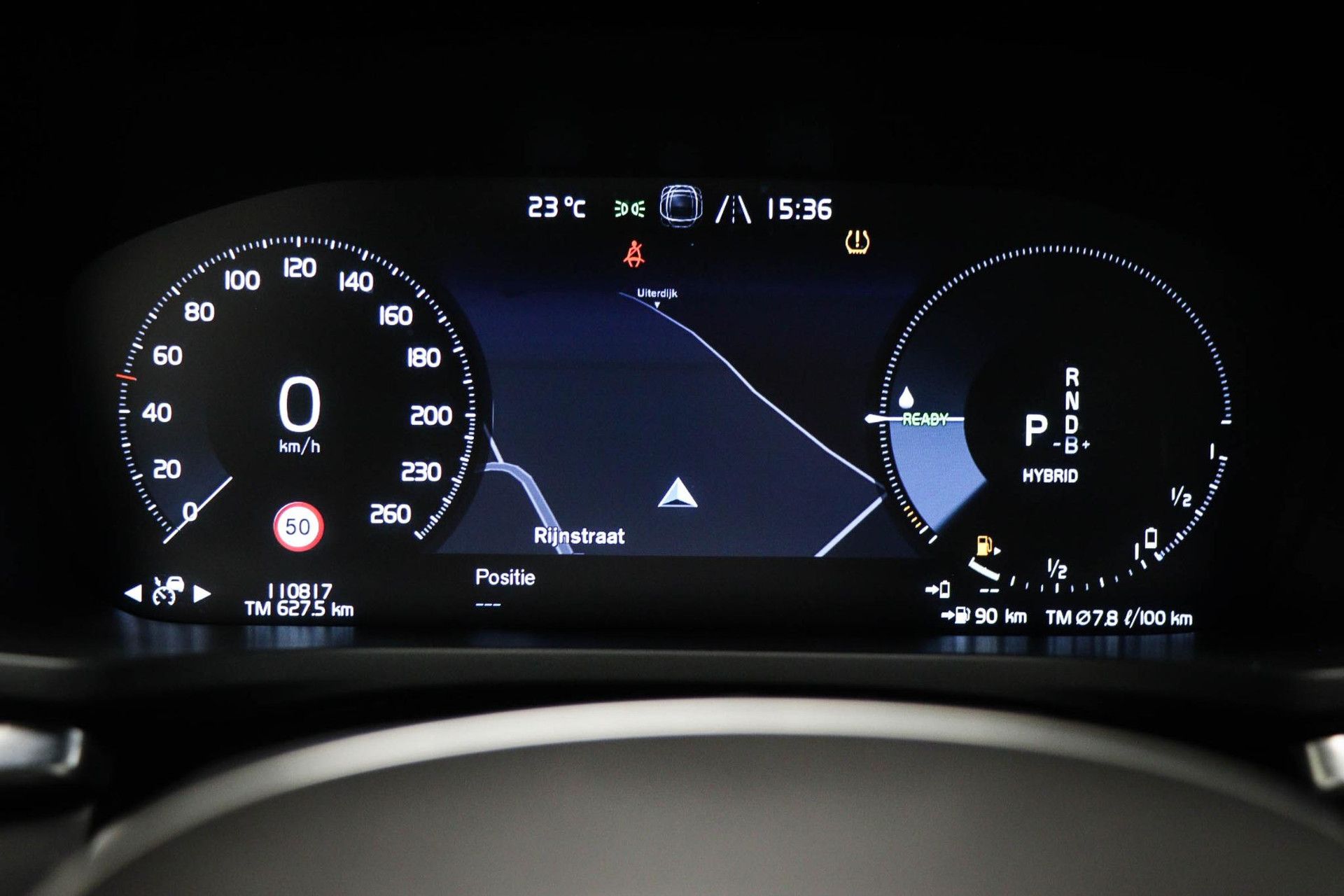 Volvo V60 met kenteken P-011-VB – detailfoto