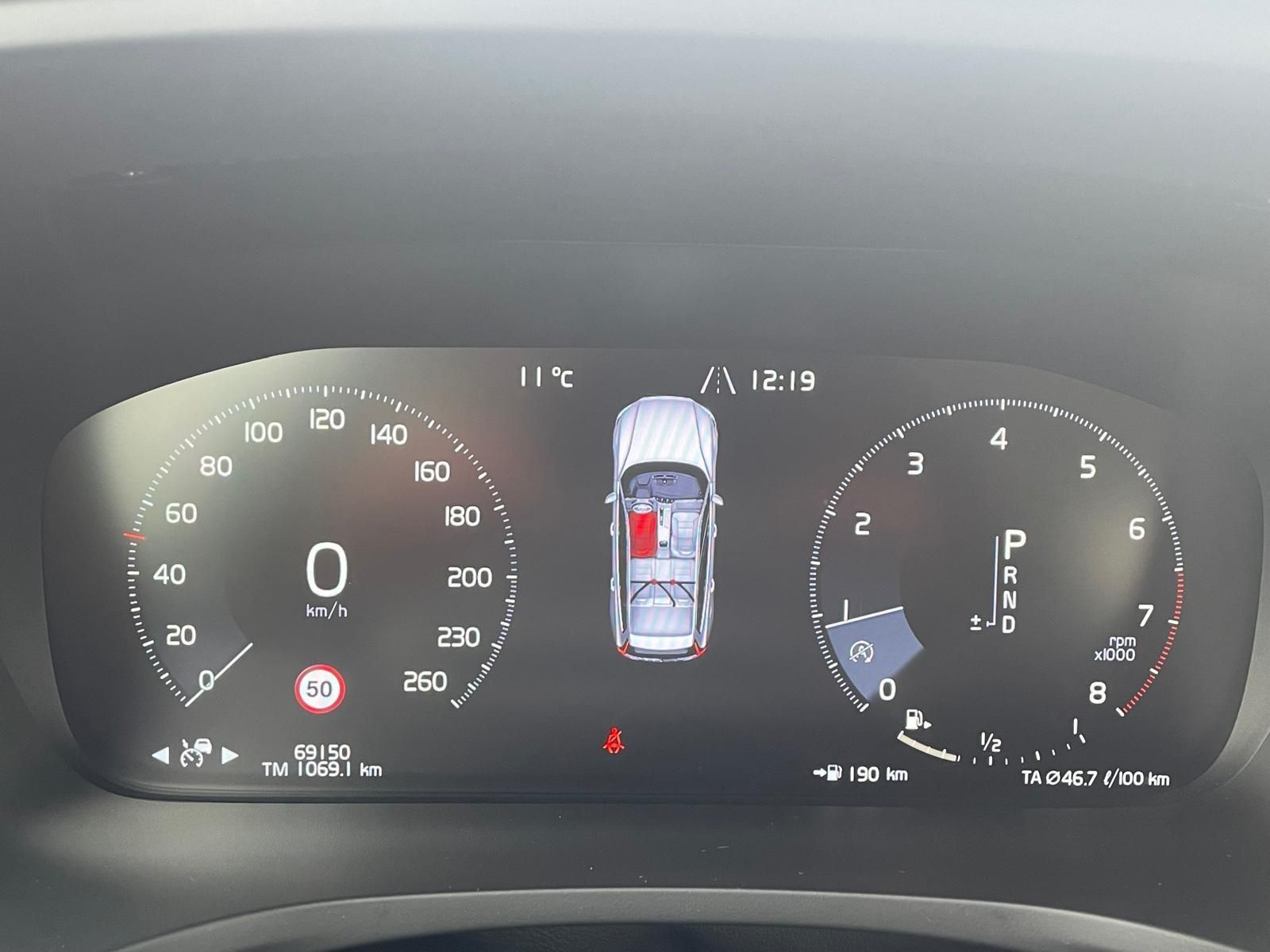 Volvo V60 met kenteken XR-964-B – dashboard