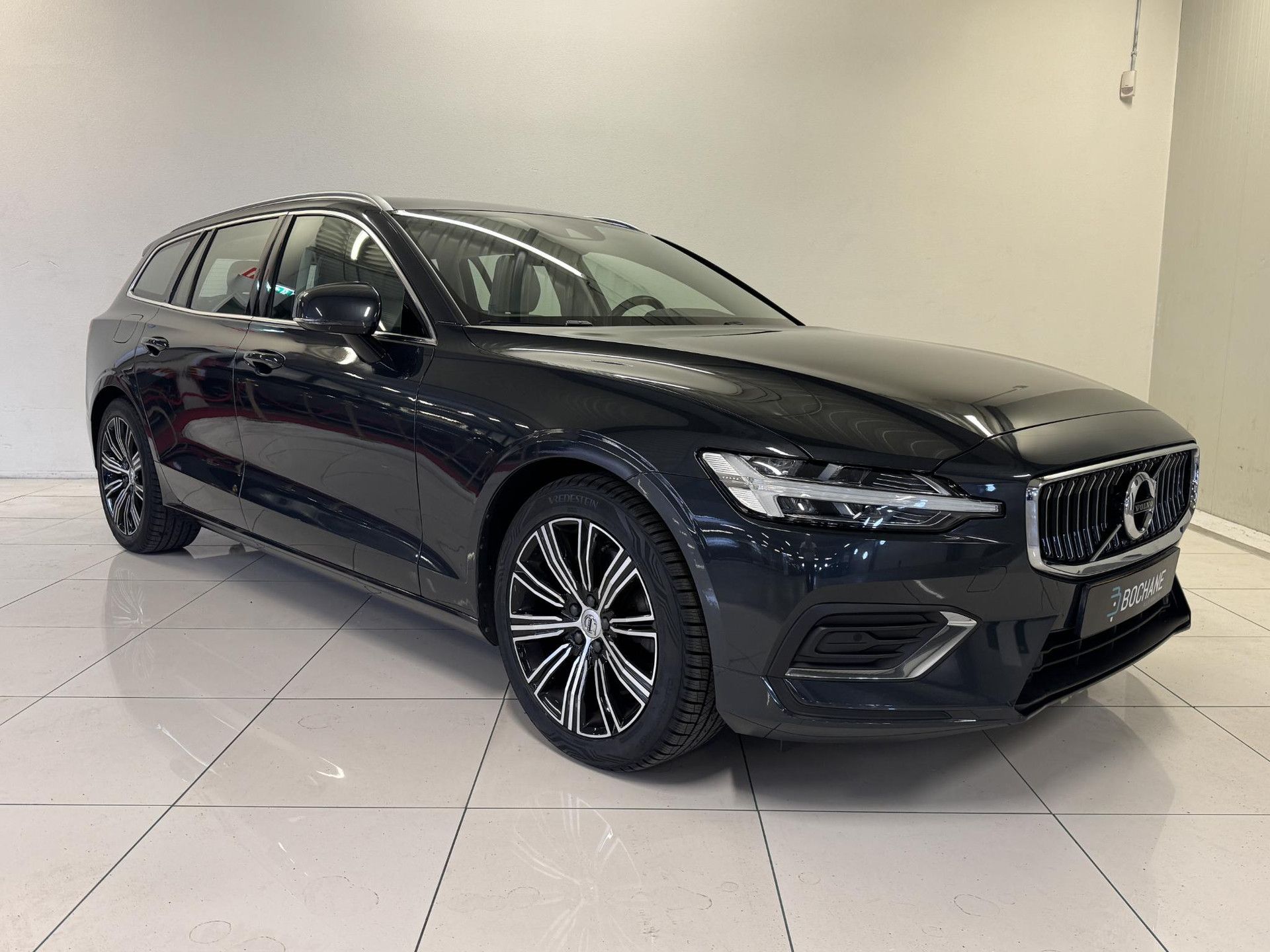 Volvo V60 met kenteken XR-964-B – detailfoto