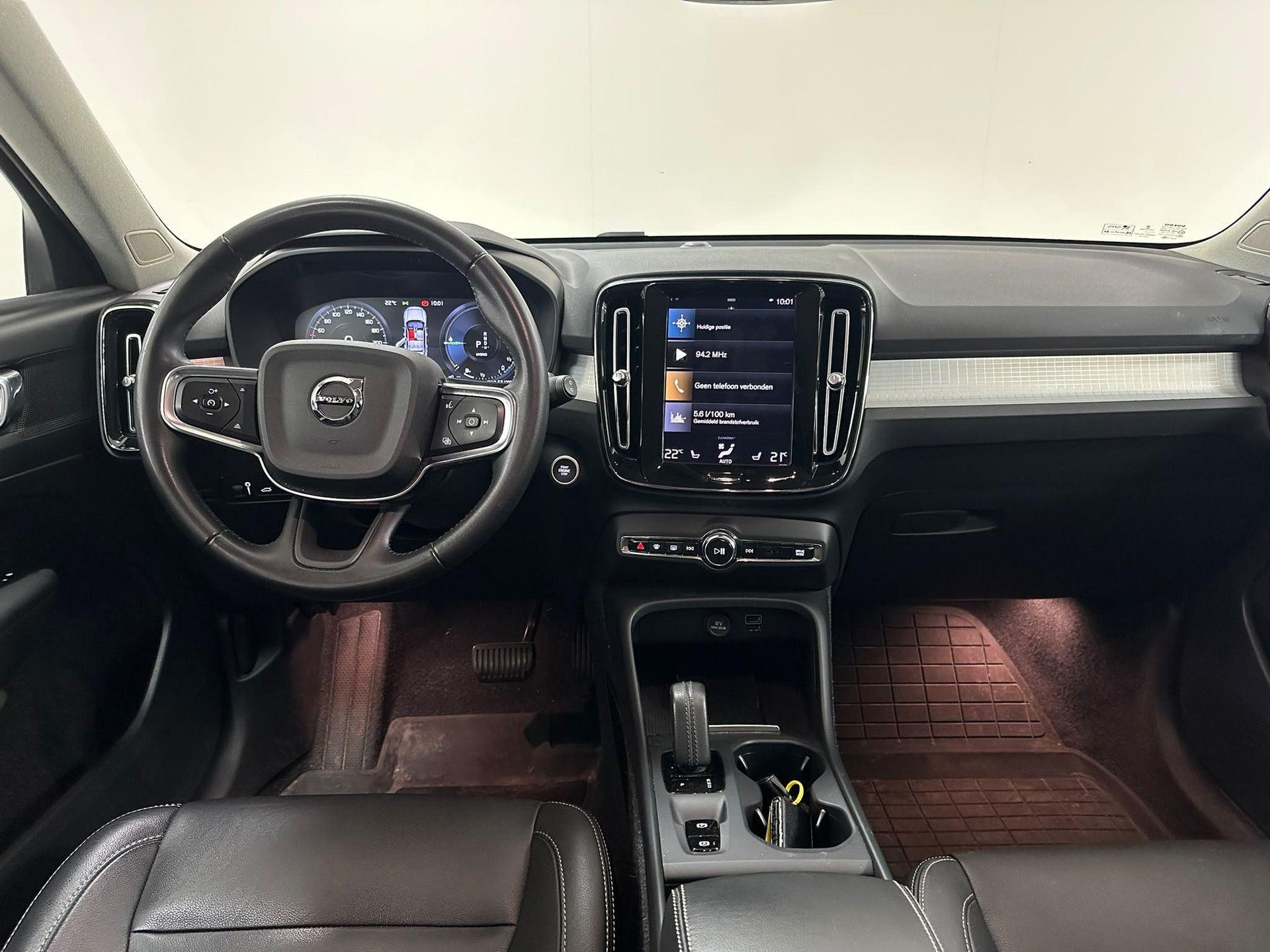 Volvo XC40 met kenteken L-183-DK – interieur