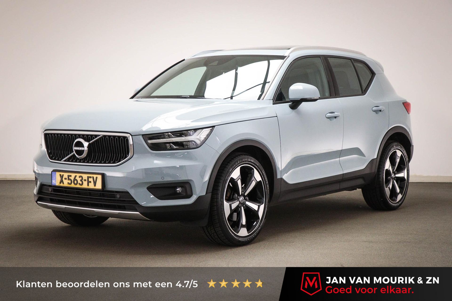 Volvo XC40 met kenteken X-563-FV – vooraanzicht