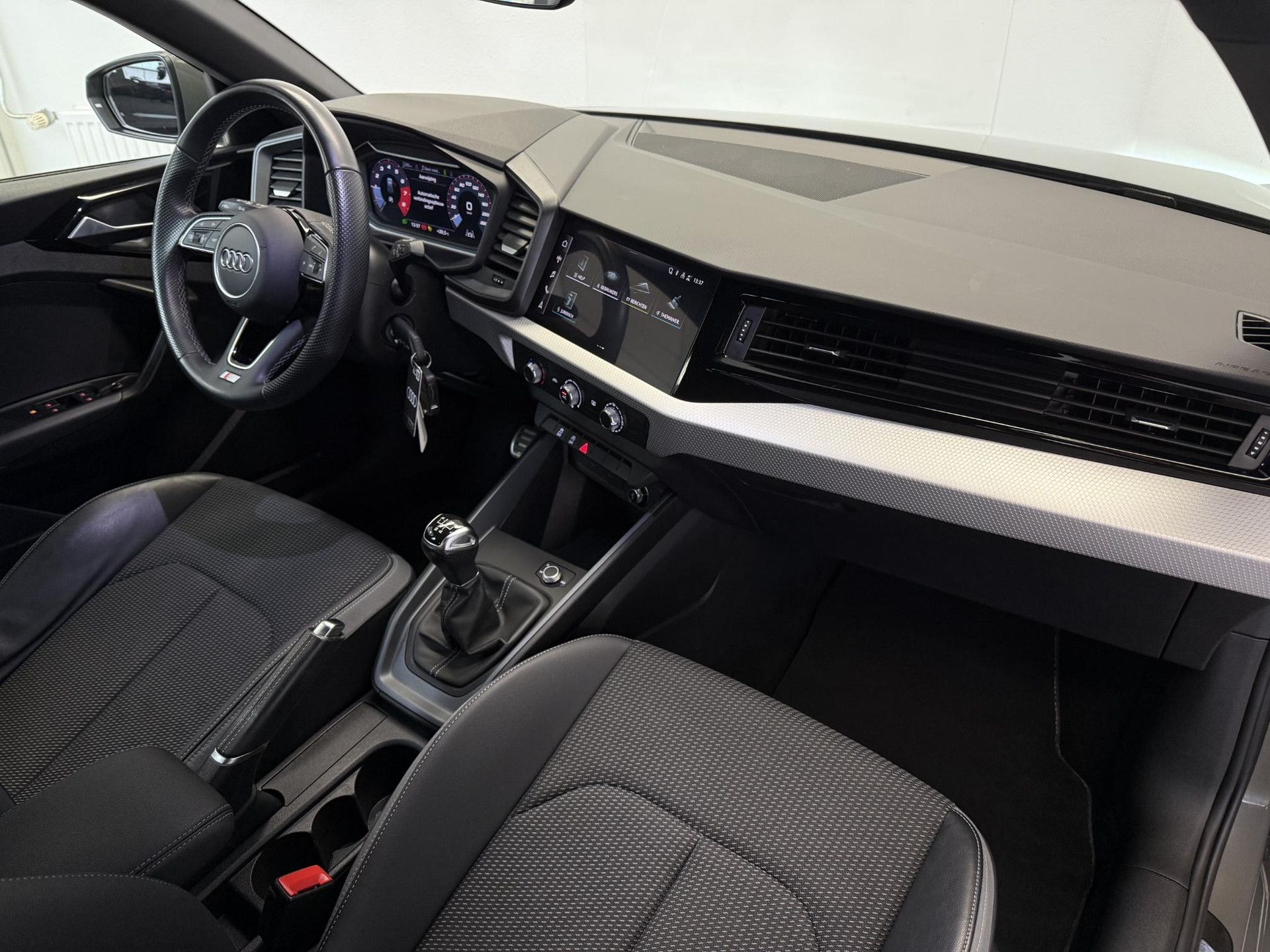 Audi A1Sportback met kenteken S-771-HP – detailfoto