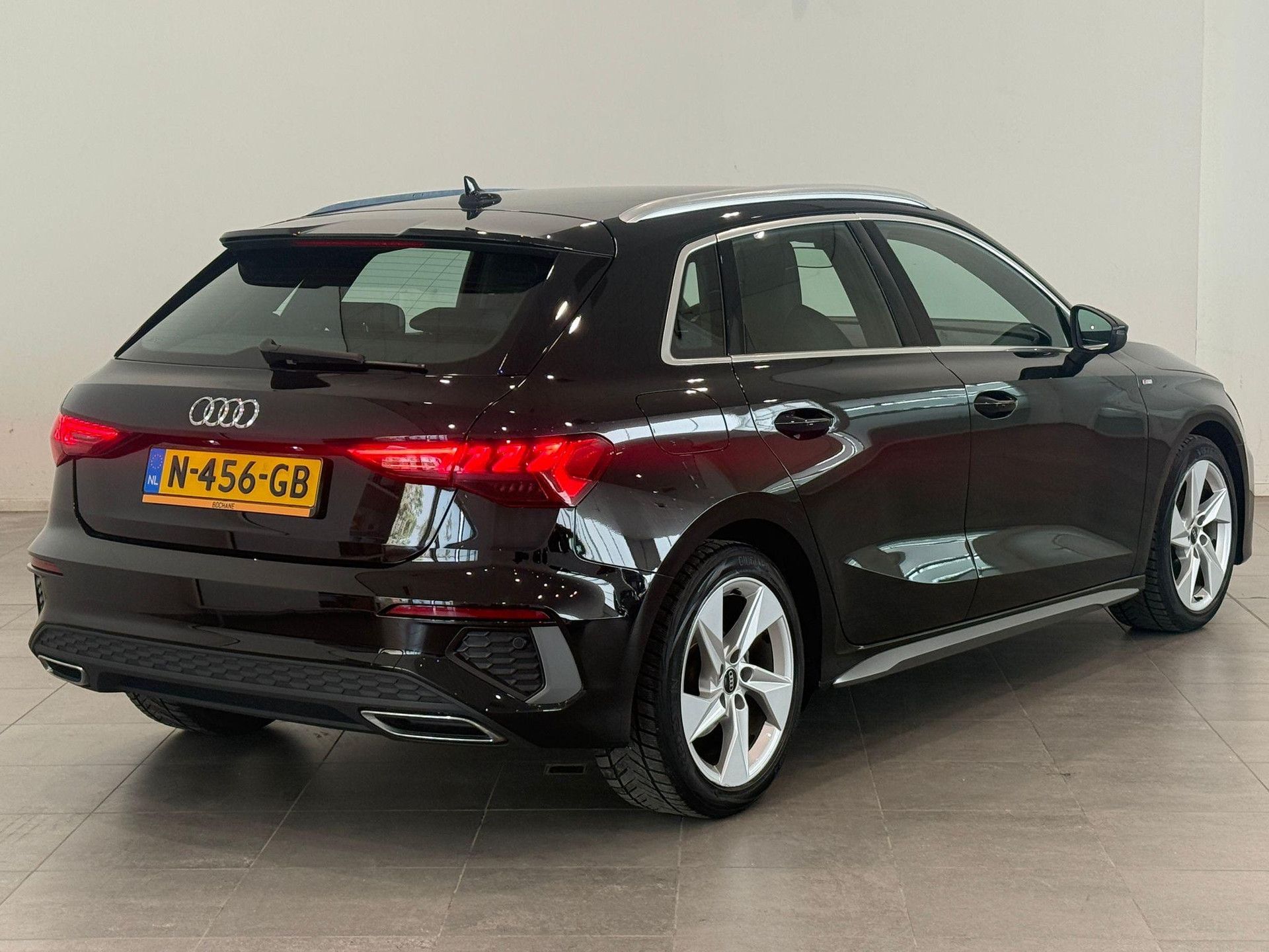 Audi A3 met kenteken N-456-GB – achteraanzicht