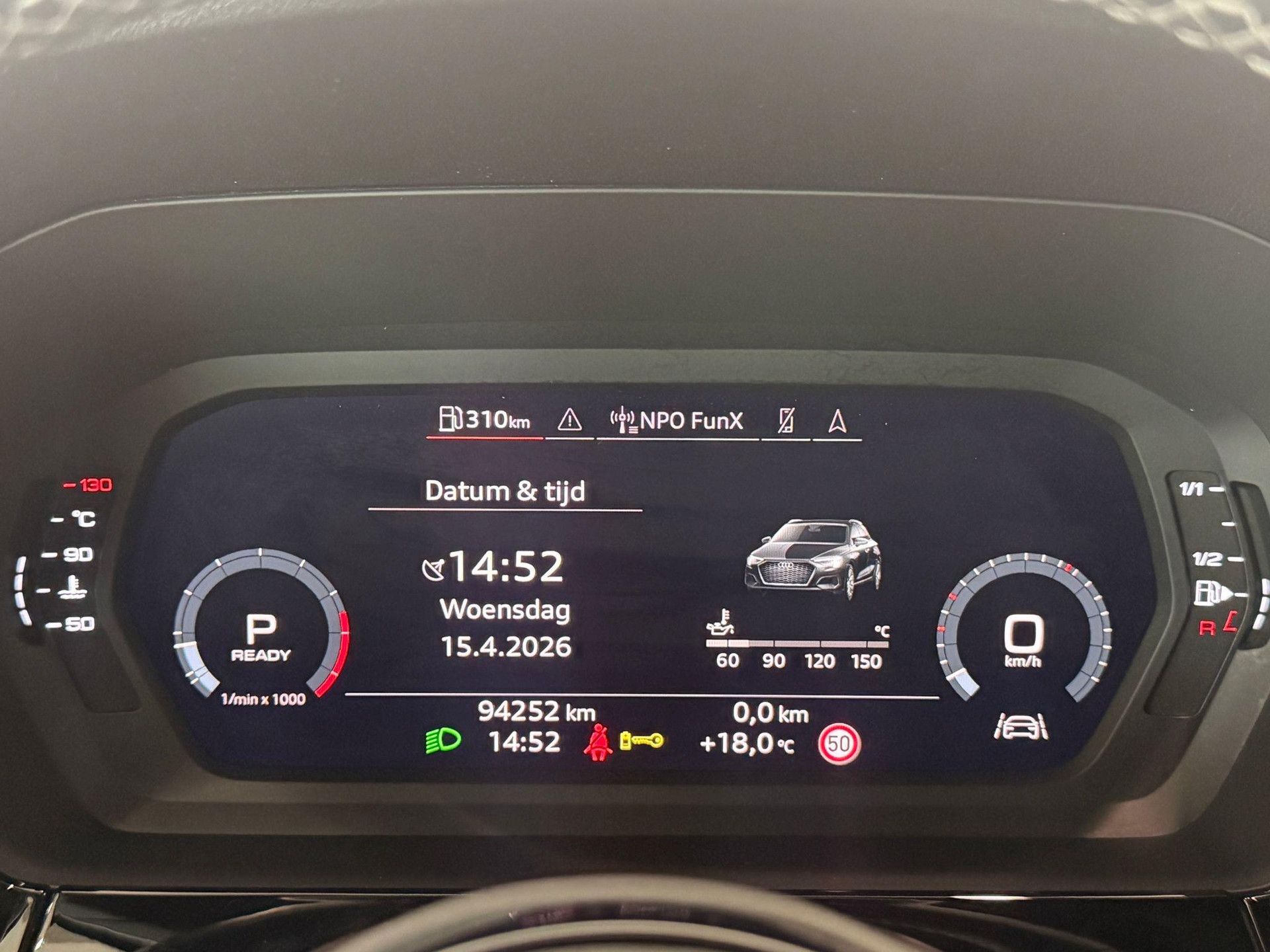 Audi A3 met kenteken N-456-GB – dashboard
