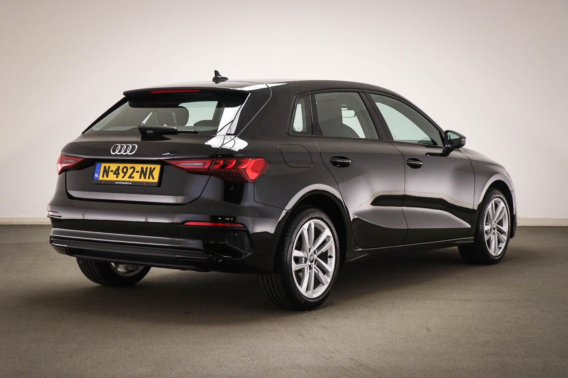 Audi A3 met kenteken N-492-NK – achteraanzicht