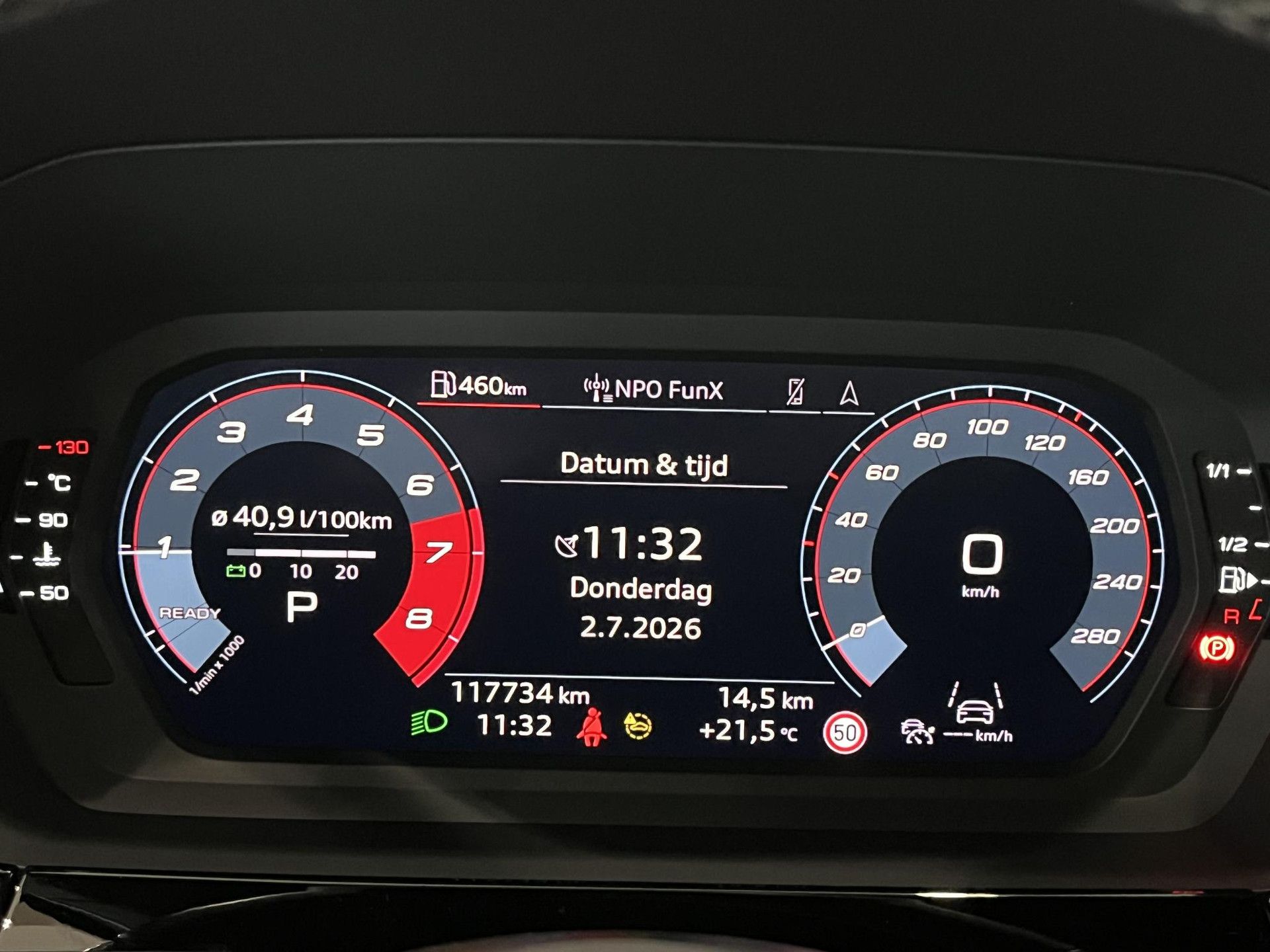 Audi A3 met kenteken P-810-RN – dashboard