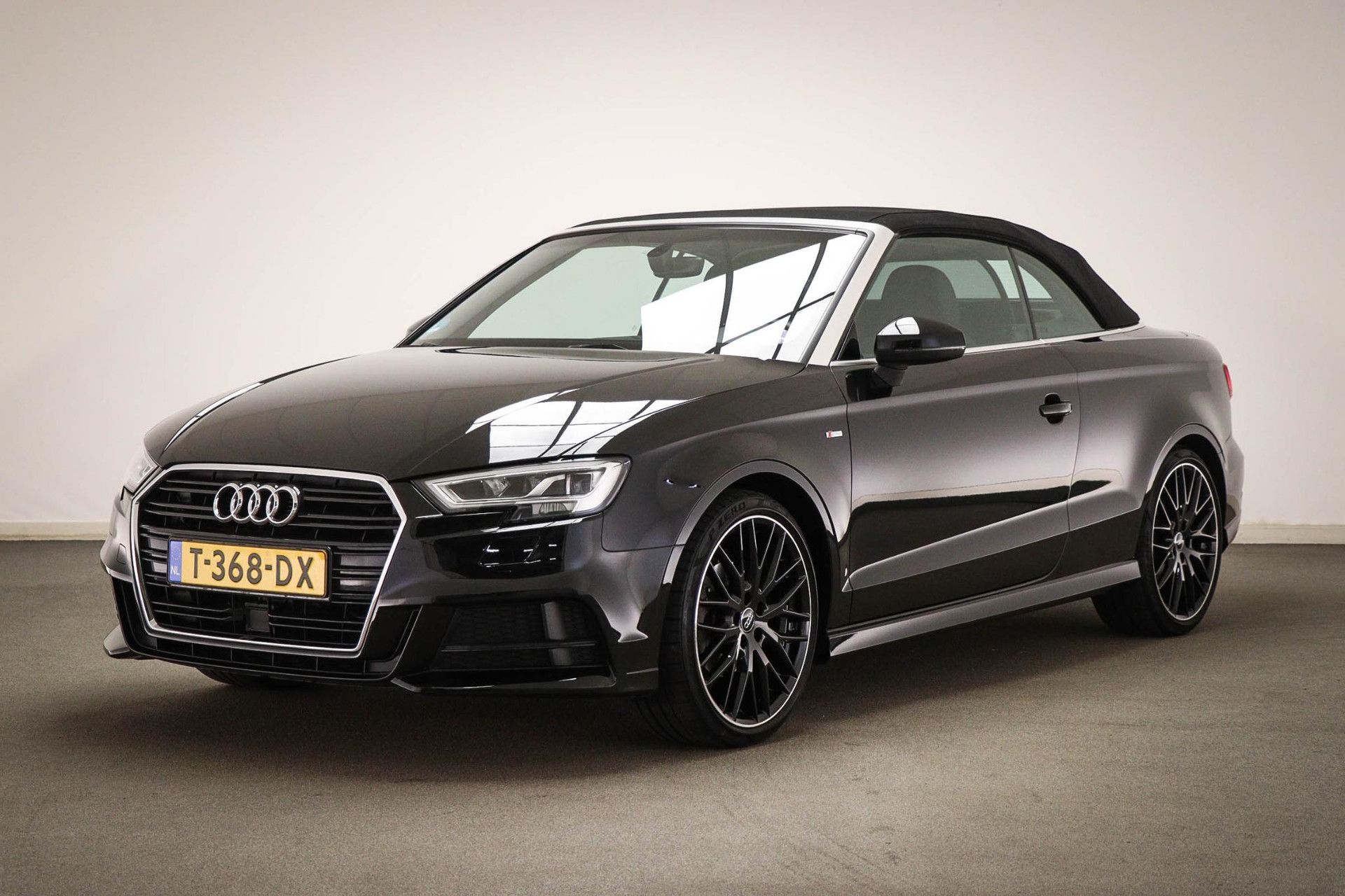 Audi A3 met kenteken T-368-DX – achteraanzicht