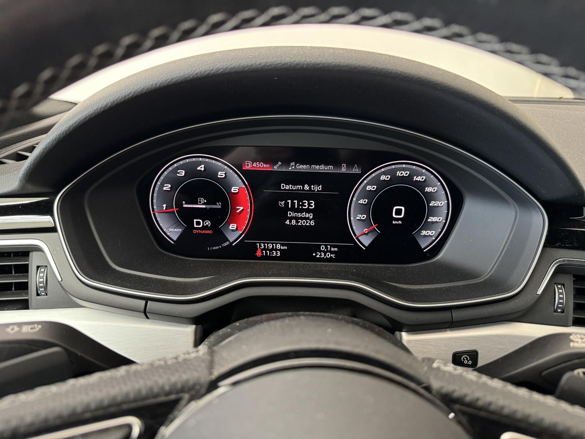 Audi A5 met kenteken L-515-HF – dashboard