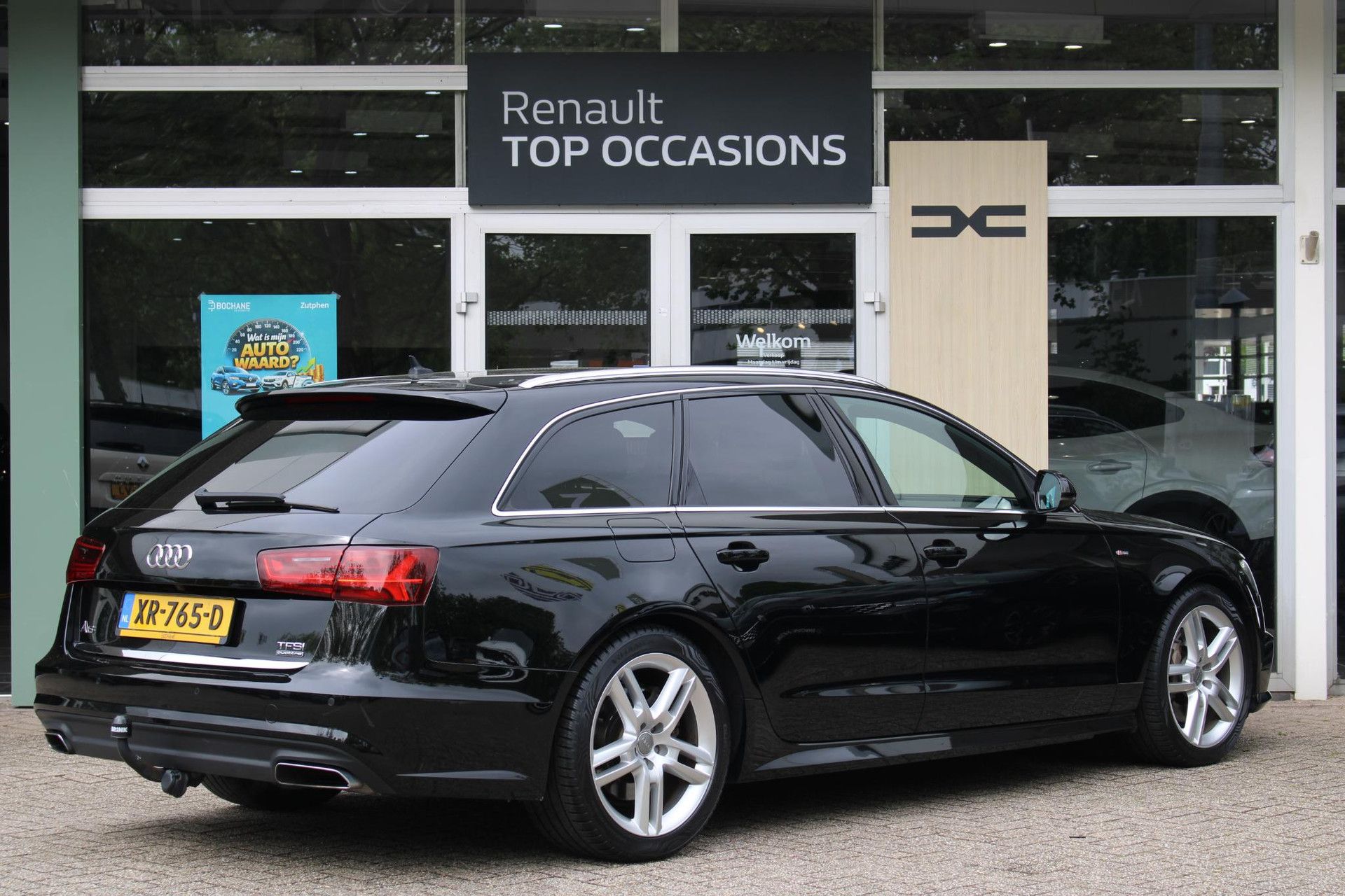 Audi A6 met kenteken XR-765-D – achteraanzicht