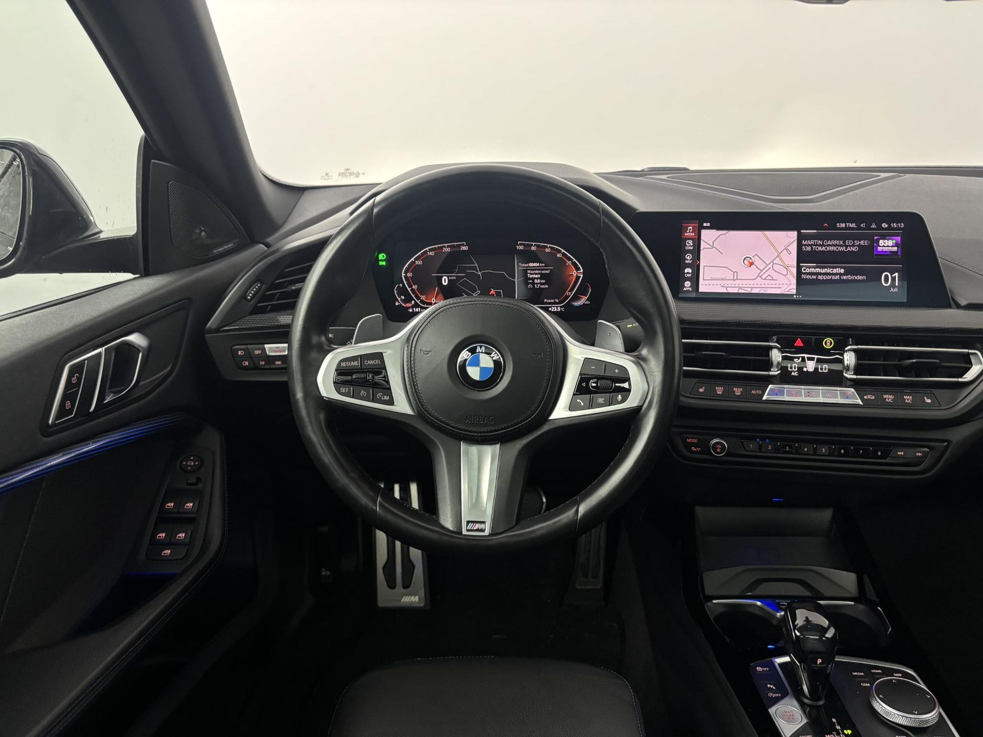 BMW 2-serie met kenteken K-217-NZ – interieur