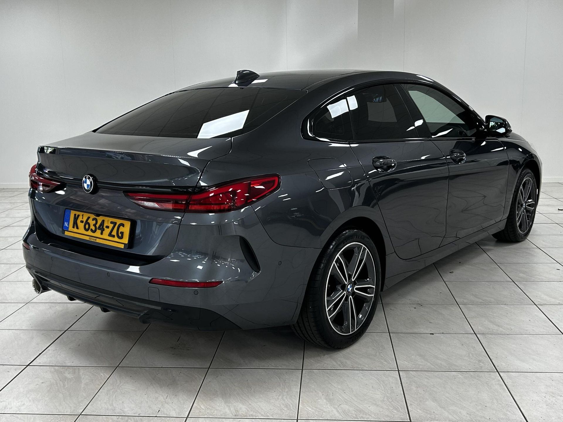 BMW 2-serie met kenteken K-634-ZG – achteraanzicht