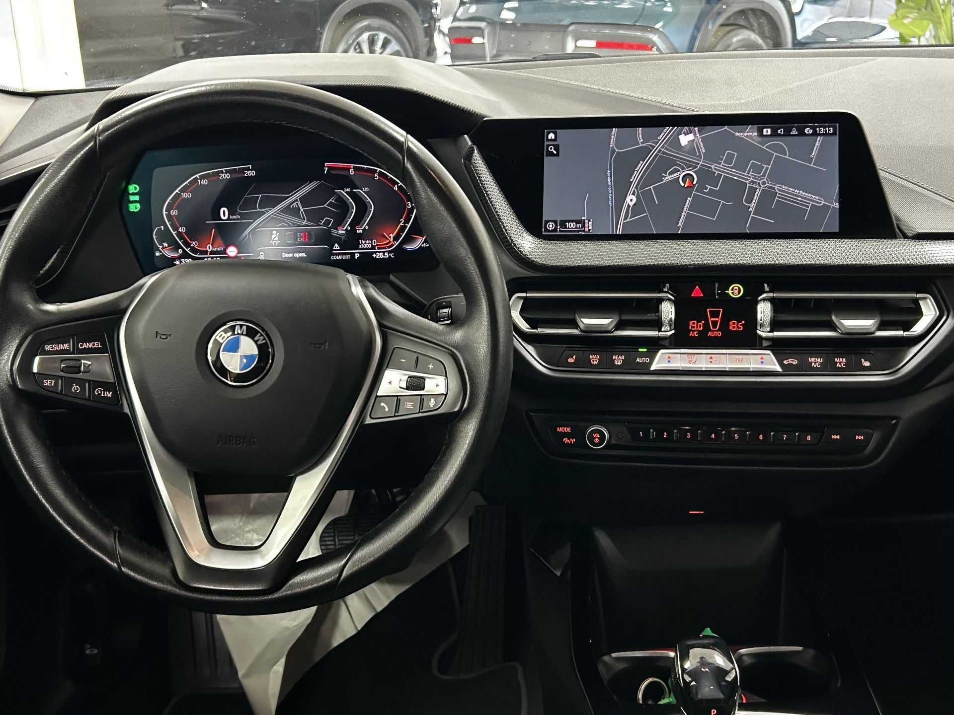 BMW 2-serie met kenteken K-634-ZG – interieur