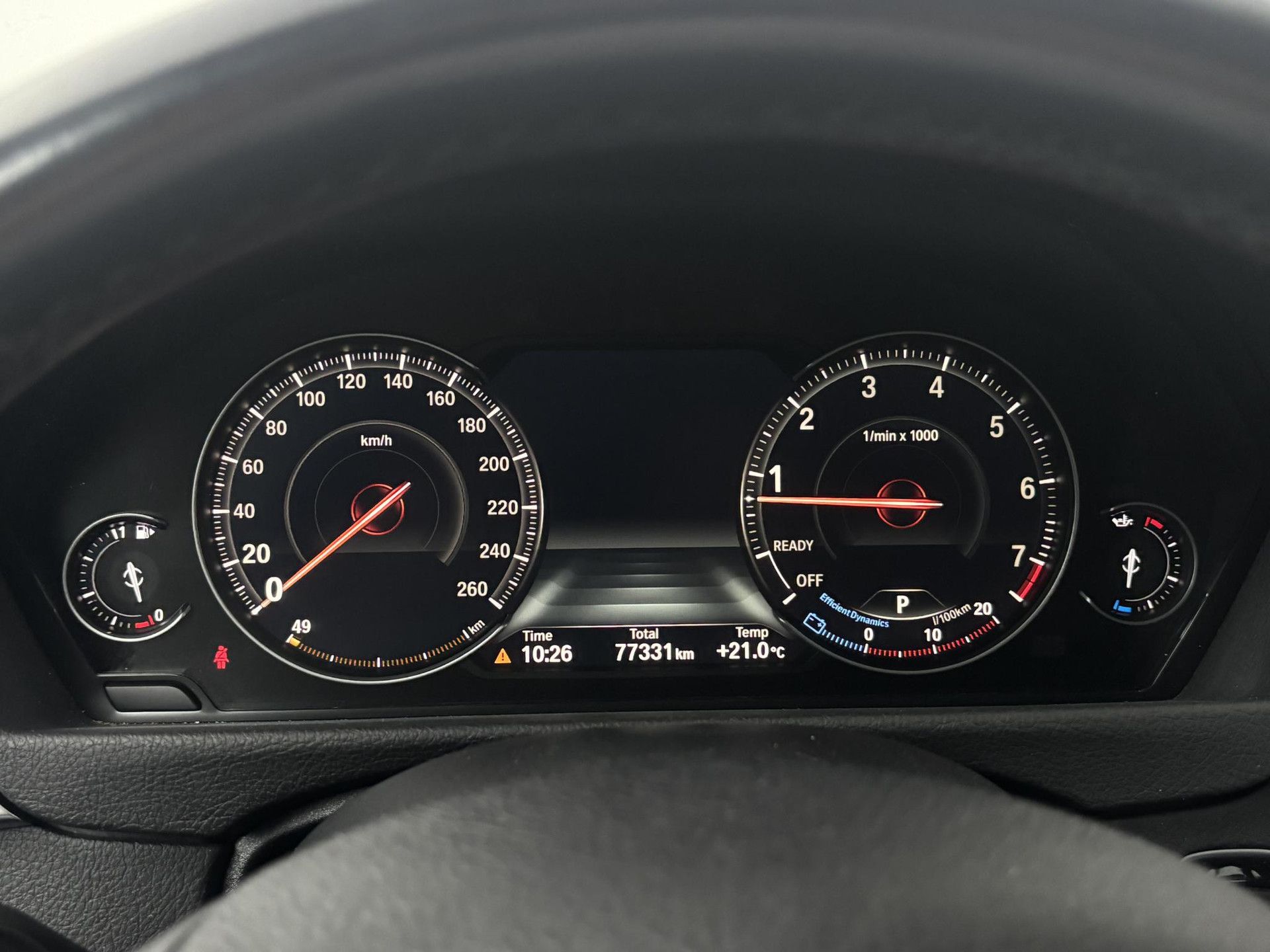 BMW 3-Serie met kenteken XF-228-H – dashboard
