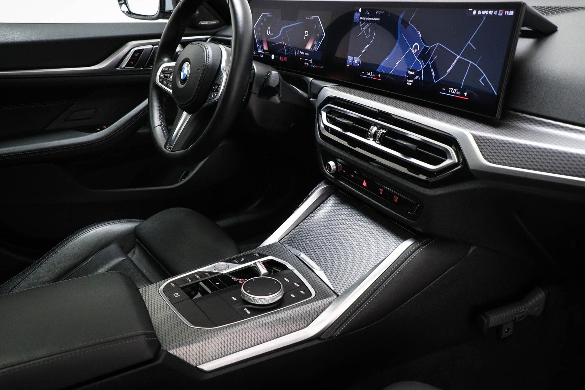 BMW 4-serie met kenteken T-579-HG – interieur