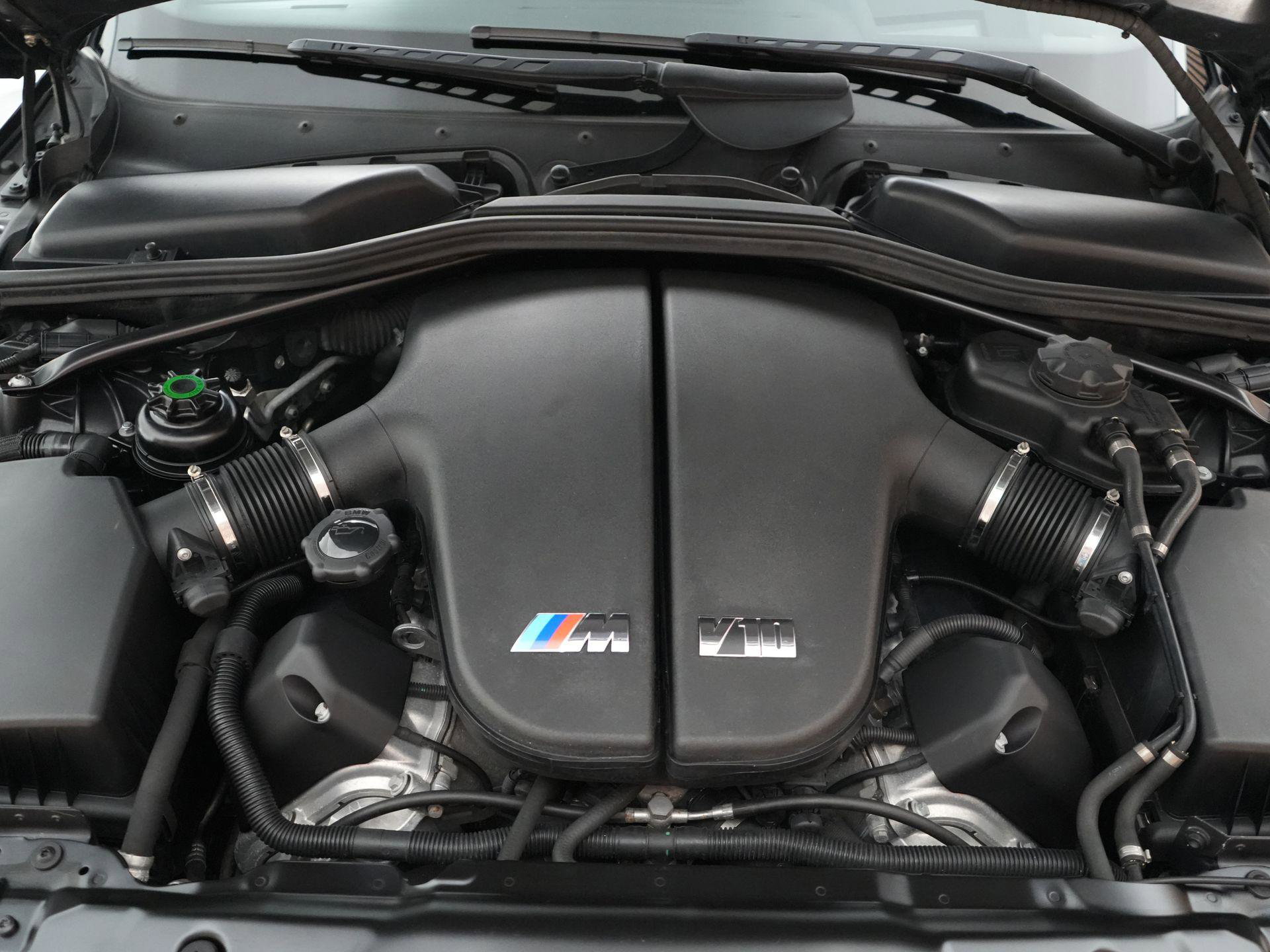 BMW 5-serie met kenteken 2-XGS-89 – interieur