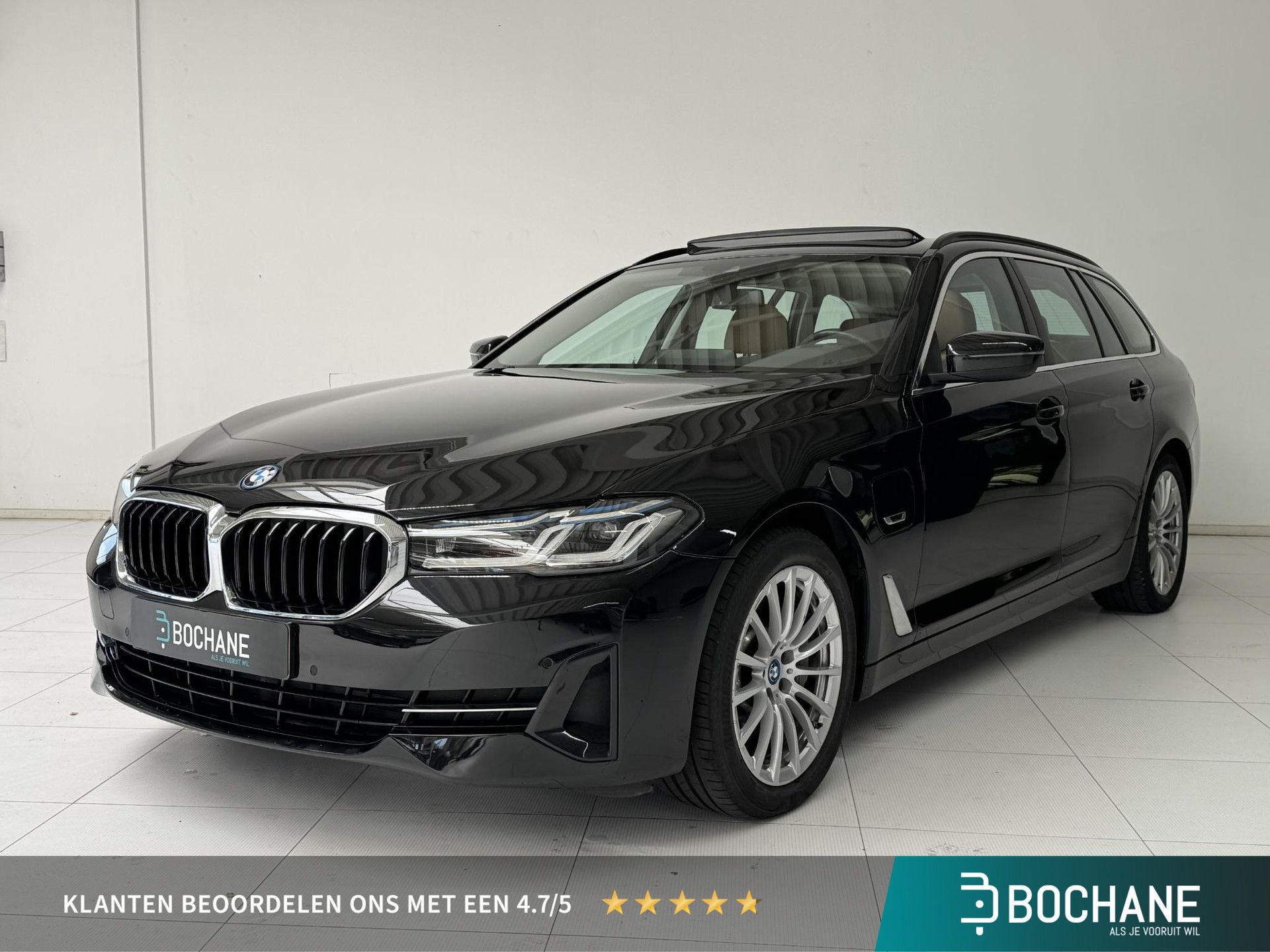 BMW 5-serie met kenteken R-221-KL – vooraanzicht