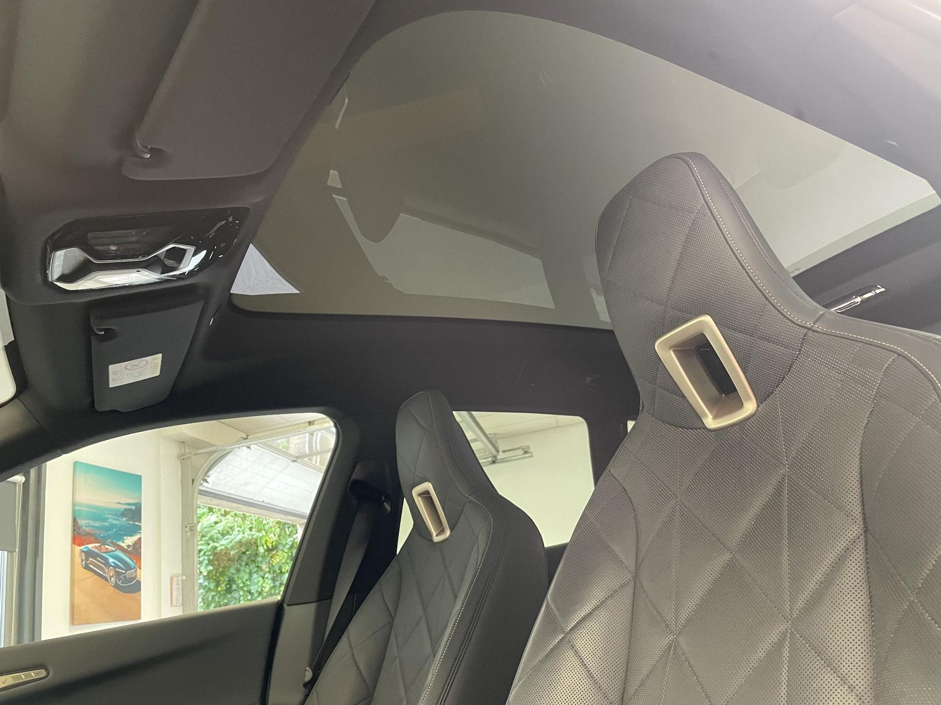 BMW iX met kenteken P-075-VT – detailfoto