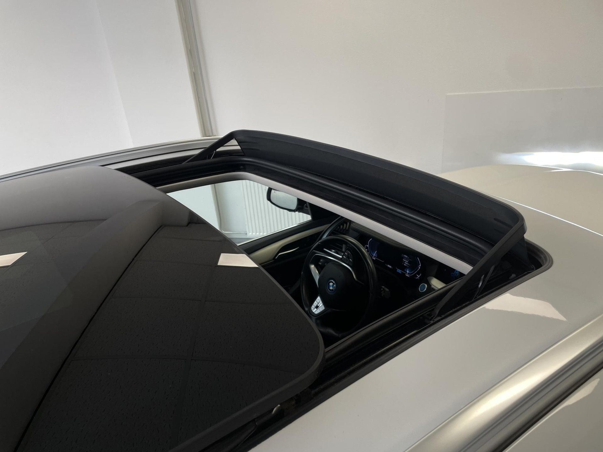 BMW IX3 met kenteken N-559-RJ – detailfoto