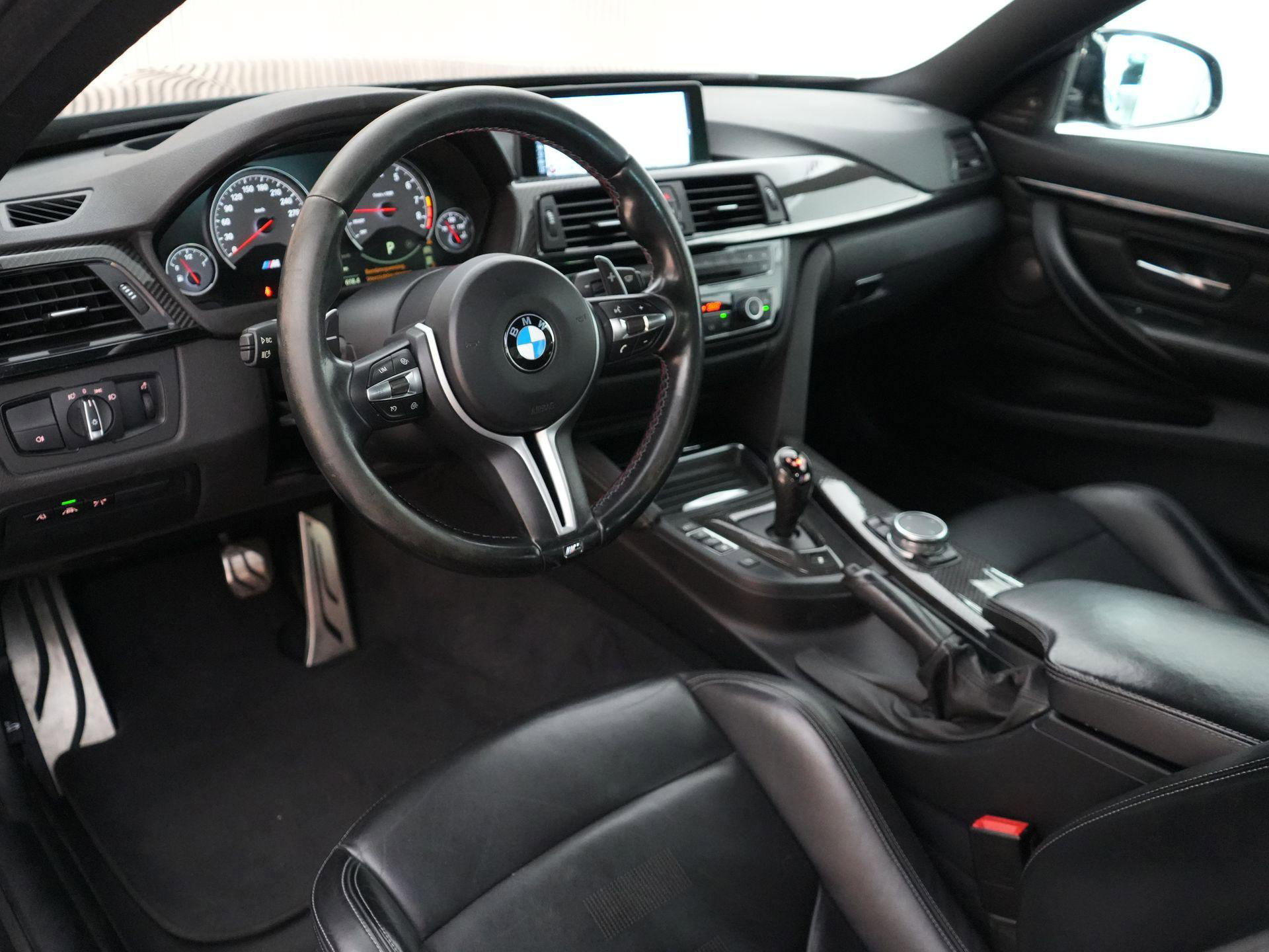 BMW M4 – interieur