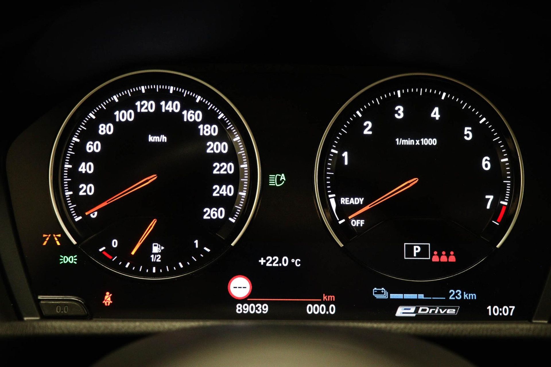 BMW X1 met kenteken JLH-22-X – dashboard